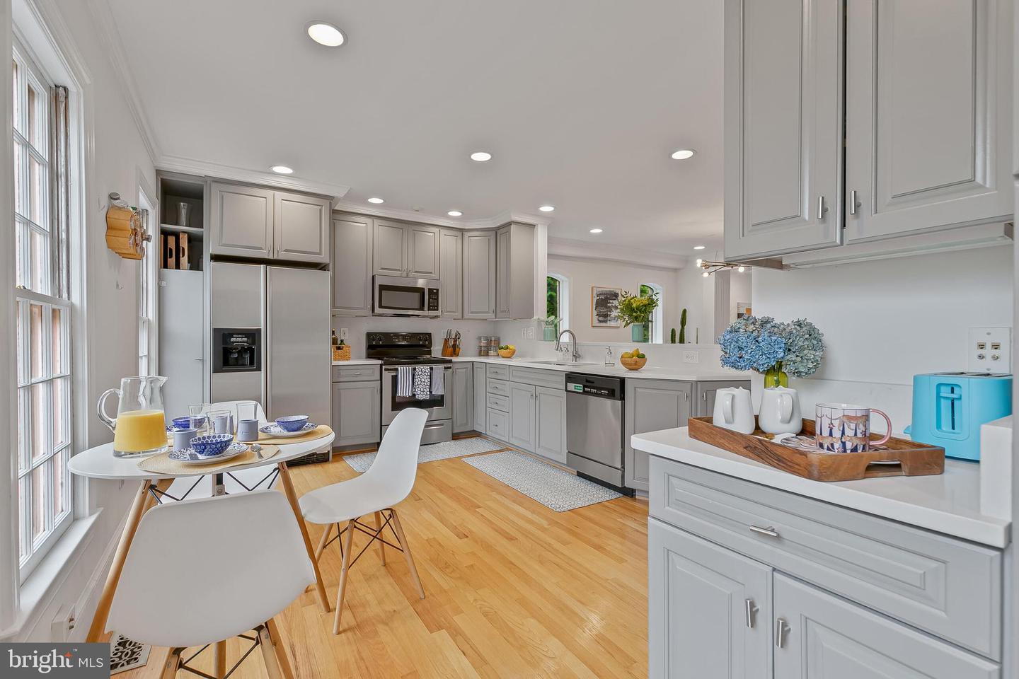 1340 N LYNNBROOK DR, ARLINGTON, Virginia 22201, 5 Bedrooms Bedrooms, ,3 BathroomsBathrooms,Residential,For sale,1340 N LYNNBROOK DR,VAAR2063898 MLS # VAAR2063898