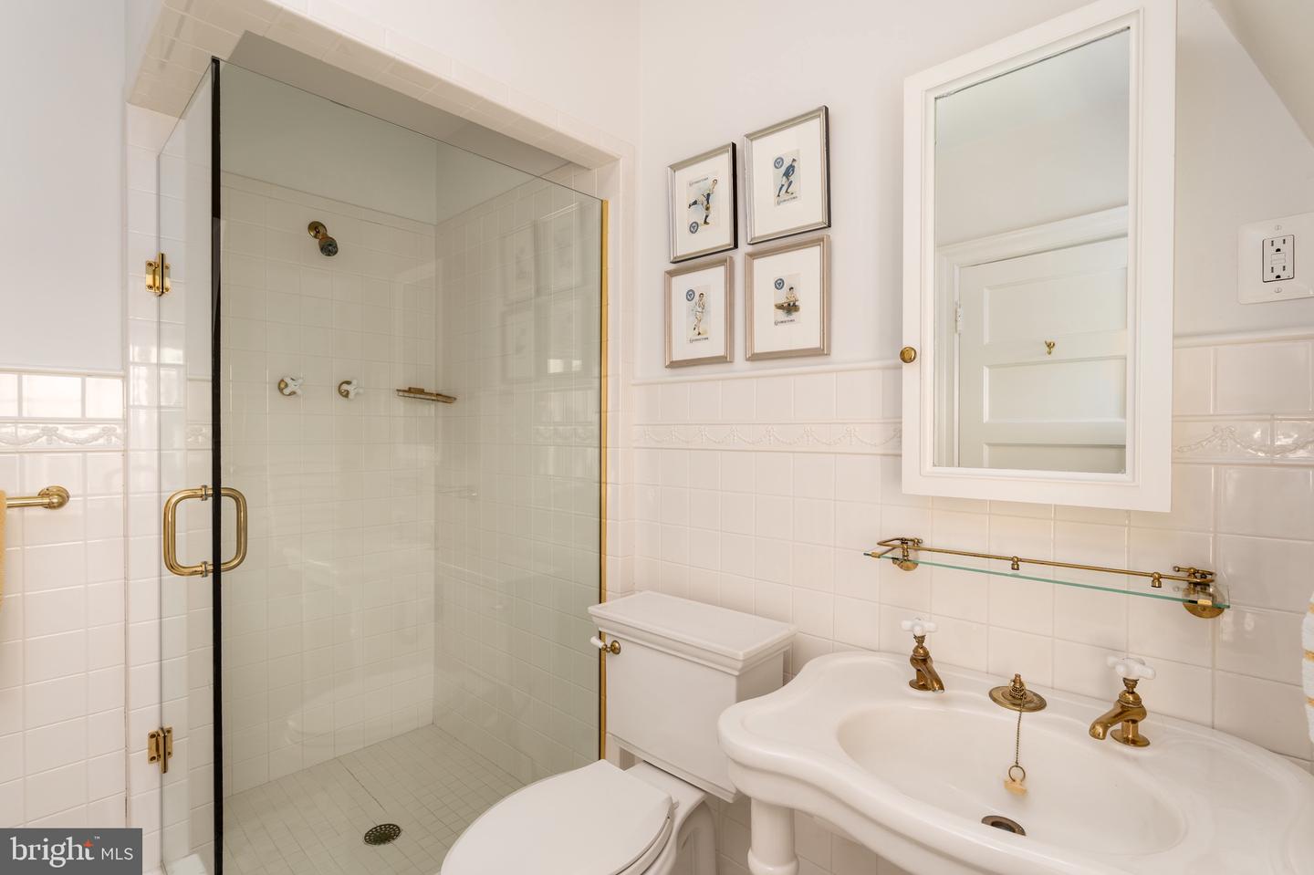 2131 BANCROFT PL NW, WASHINGTON, District Of Columbia 20008, 4 Bedrooms Bedrooms, ,3 BathroomsBathrooms,Residential,For sale,2131 BANCROFT PL NW,DCDC2223482 MLS # DCDC2223482