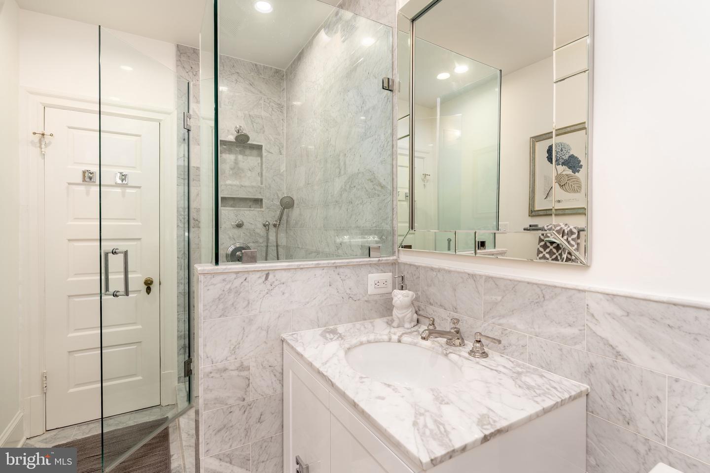 2131 BANCROFT PL NW, WASHINGTON, District Of Columbia 20008, 4 Bedrooms Bedrooms, ,3 BathroomsBathrooms,Residential,For sale,2131 BANCROFT PL NW,DCDC2223482 MLS # DCDC2223482