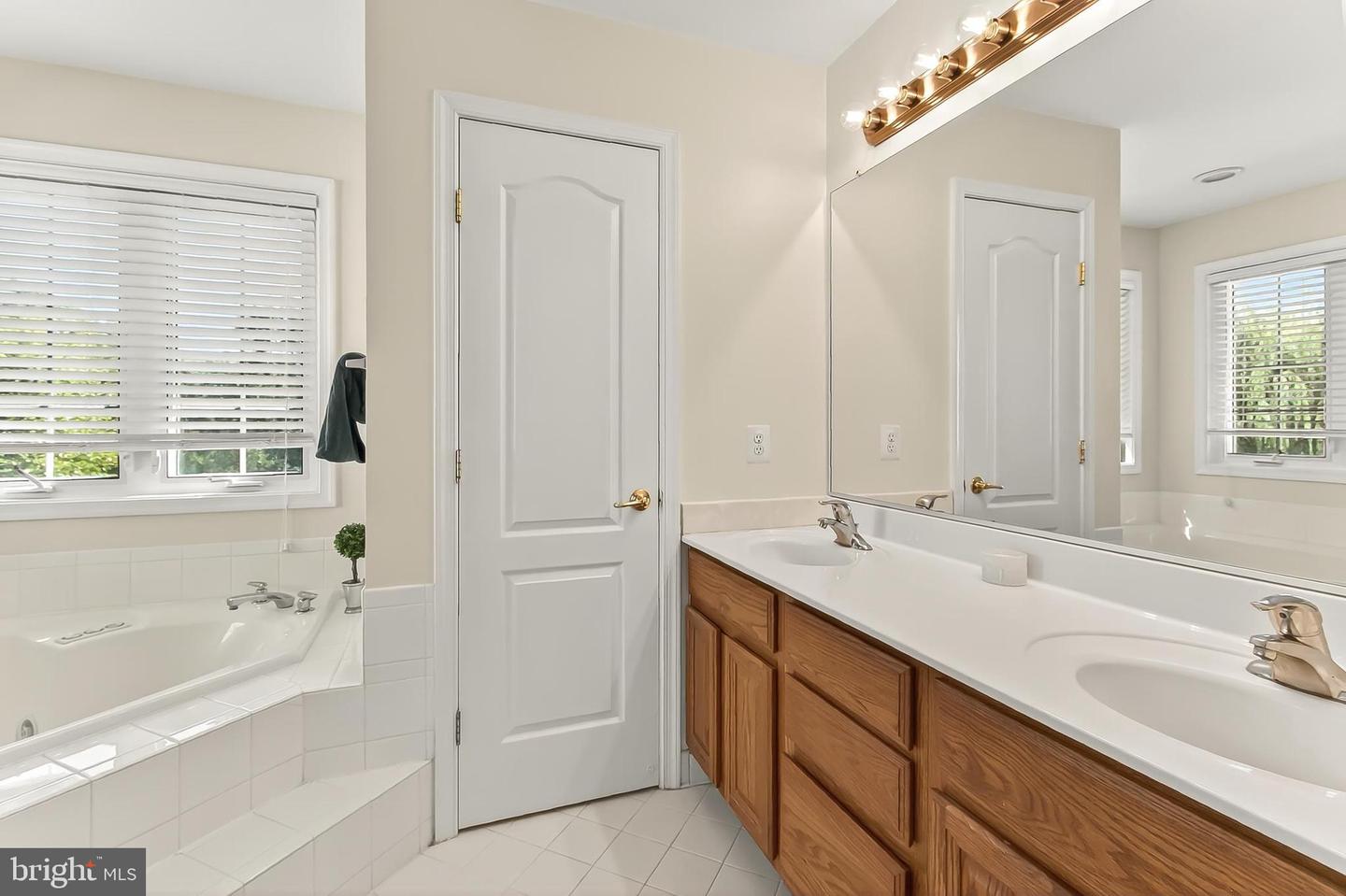 13441 KERR CT, WOODBRIDGE, Virginia 22193, 5 Bedrooms Bedrooms, ,3 BathroomsBathrooms,Residential,For sale,13441 KERR CT,VAPW2104456 MLS # VAPW2104456