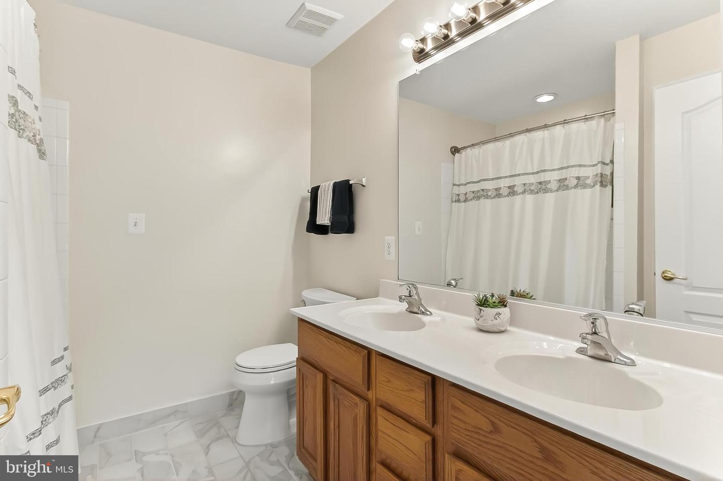 13441 KERR CT, WOODBRIDGE, Virginia 22193, 5 Bedrooms Bedrooms, ,3 BathroomsBathrooms,Residential,For sale,13441 KERR CT,VAPW2104456 MLS # VAPW2104456