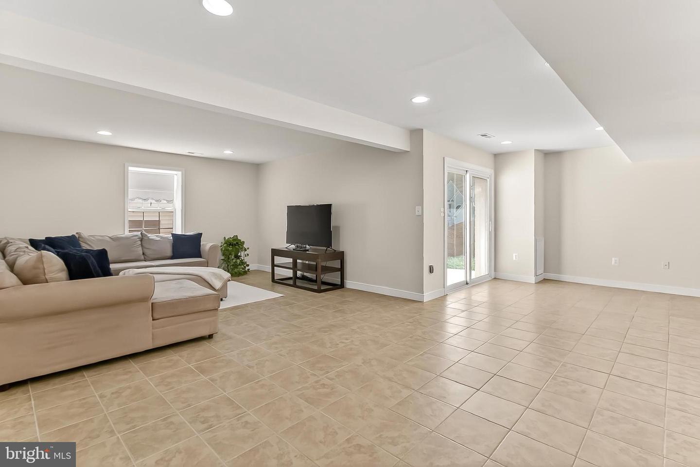 13441 KERR CT, WOODBRIDGE, Virginia 22193, 5 Bedrooms Bedrooms, ,3 BathroomsBathrooms,Residential,For sale,13441 KERR CT,VAPW2104456 MLS # VAPW2104456