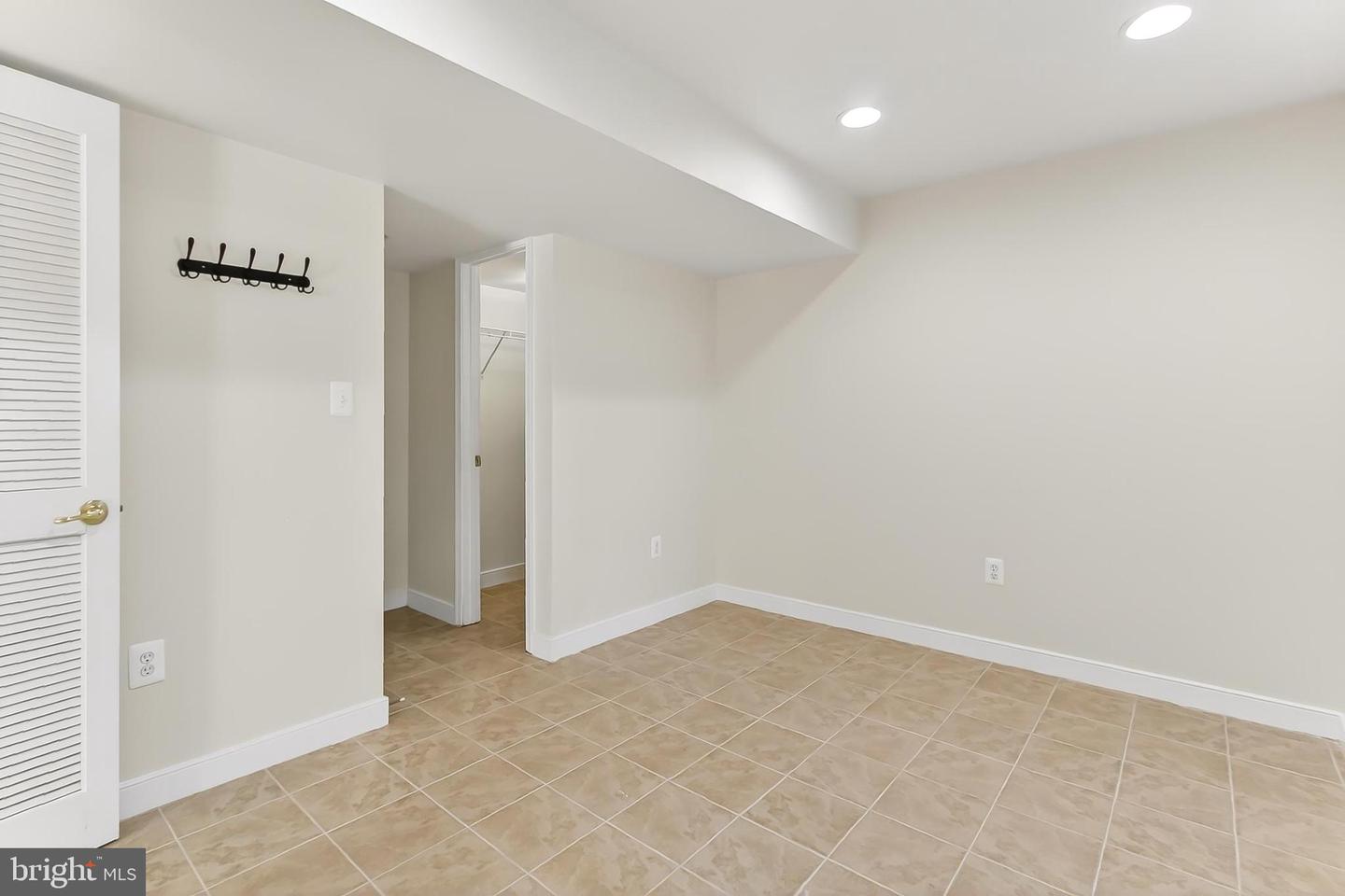 13441 KERR CT, WOODBRIDGE, Virginia 22193, 5 Bedrooms Bedrooms, ,3 BathroomsBathrooms,Residential,For sale,13441 KERR CT,VAPW2104456 MLS # VAPW2104456