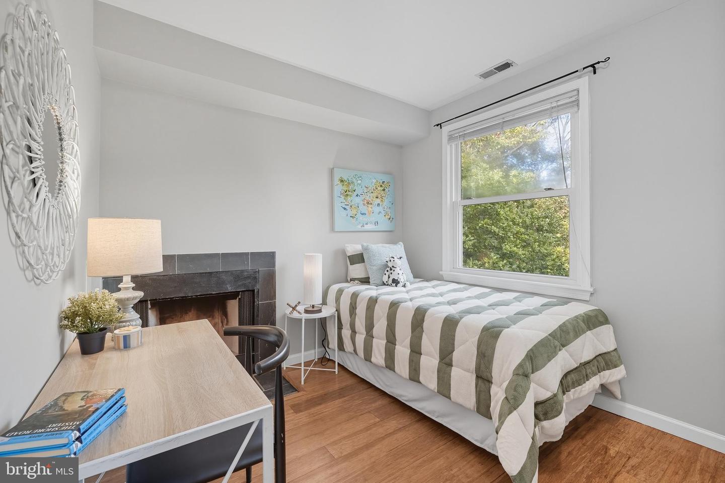 4812 FAIRFAX DR, ARLINGTON, Virginia 22203, 3 Bedrooms Bedrooms, 8 Rooms Rooms,2 BathroomsBathrooms,Residential,For sale,4812 FAIRFAX DR,VAAR2064026 MLS # VAAR2064026