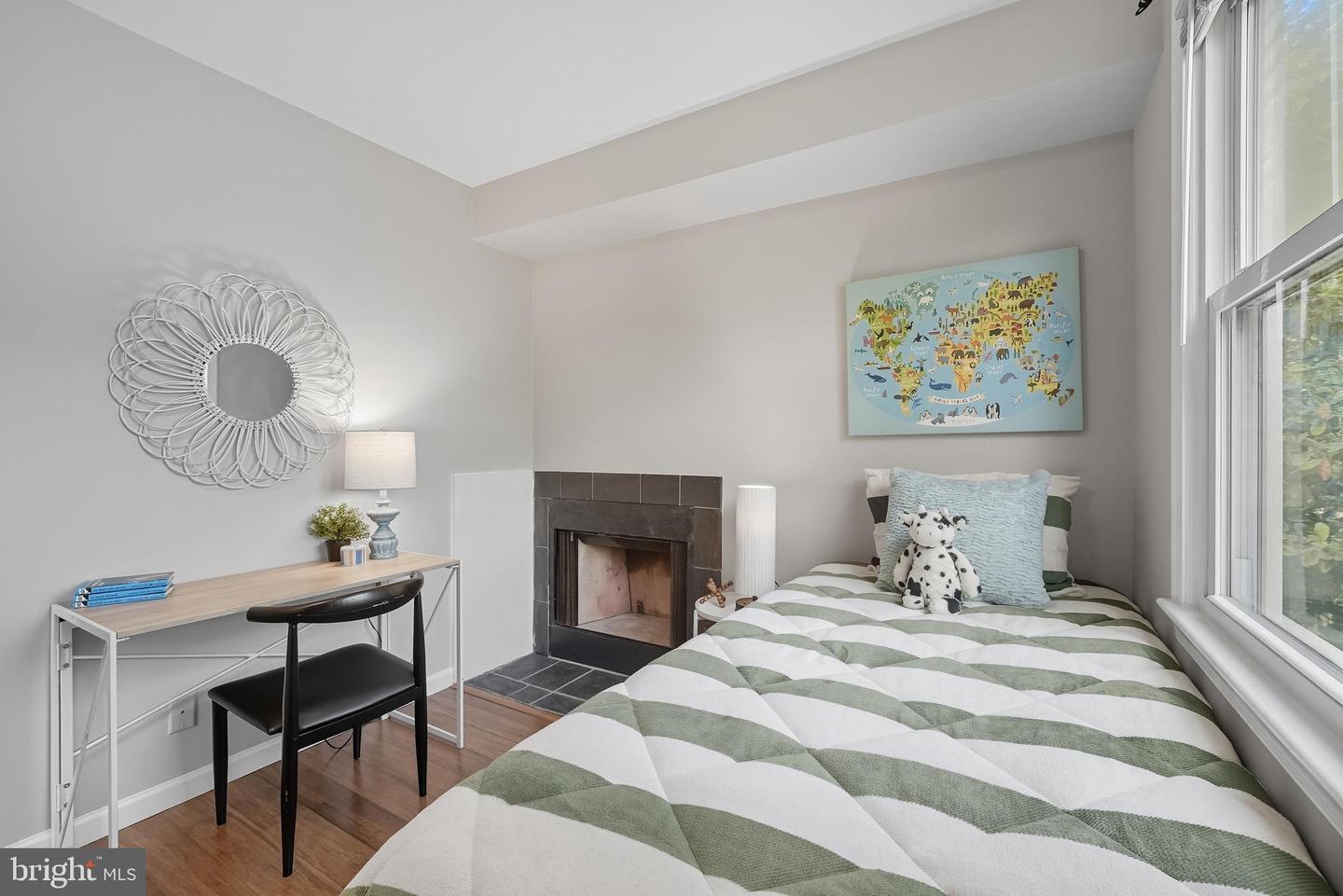 4812 FAIRFAX DR, ARLINGTON, Virginia 22203, 3 Bedrooms Bedrooms, 8 Rooms Rooms,2 BathroomsBathrooms,Residential,For sale,4812 FAIRFAX DR,VAAR2064026 MLS # VAAR2064026