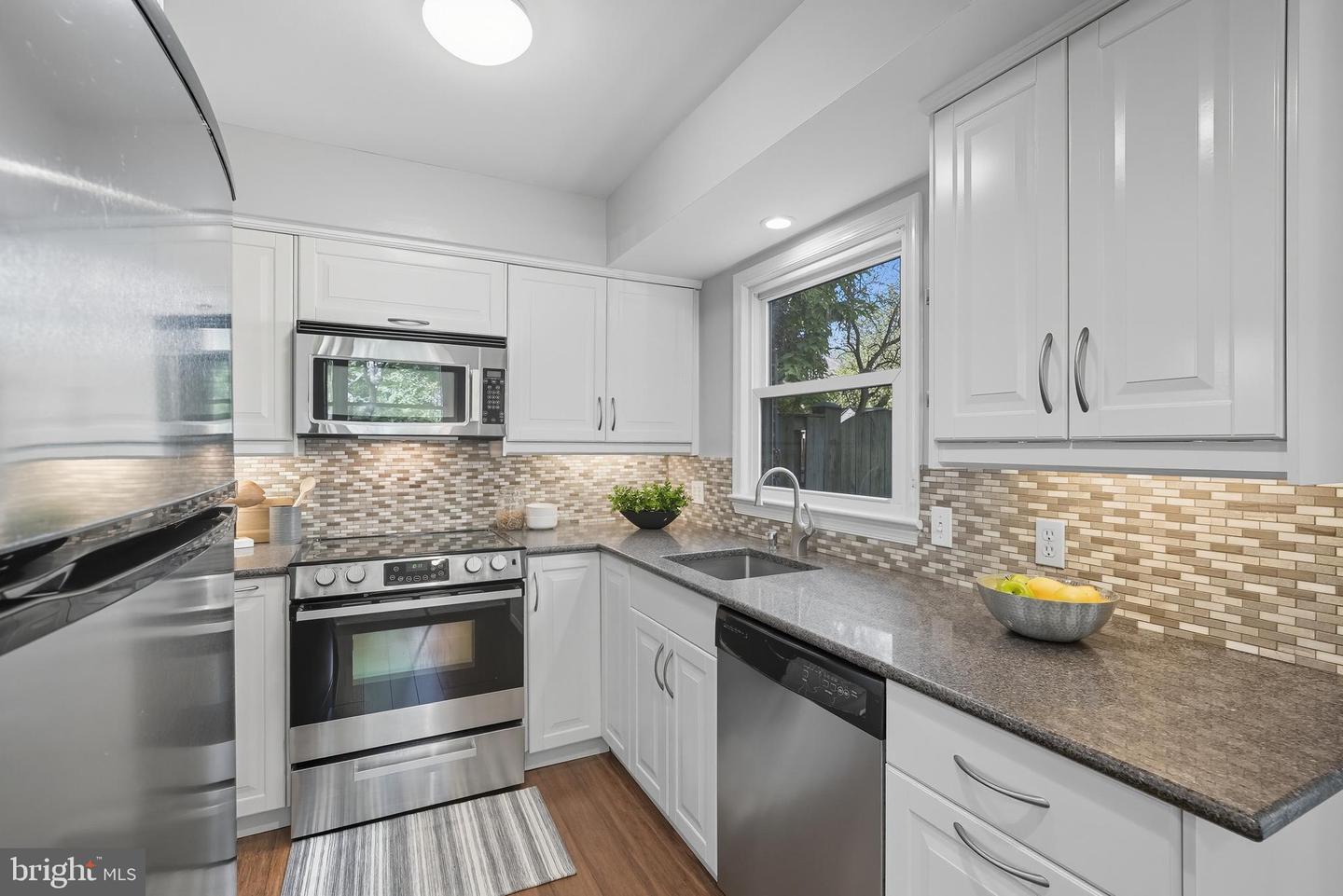 4812 FAIRFAX DR, ARLINGTON, Virginia 22203, 3 Bedrooms Bedrooms, 8 Rooms Rooms,2 BathroomsBathrooms,Residential,For sale,4812 FAIRFAX DR,VAAR2064026 MLS # VAAR2064026