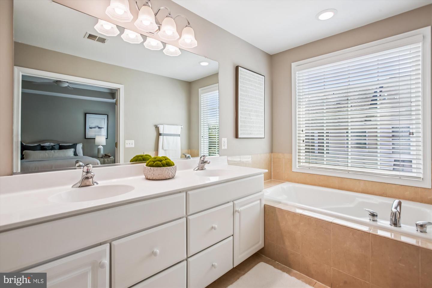 5997 GRAND PAVILION WAY, ALEXANDRIA, Virginia 22303, 4 Bedrooms Bedrooms, ,3 BathroomsBathrooms,Residential,For sale,5997 GRAND PAVILION WAY,VAFX2268530 MLS # VAFX2268530