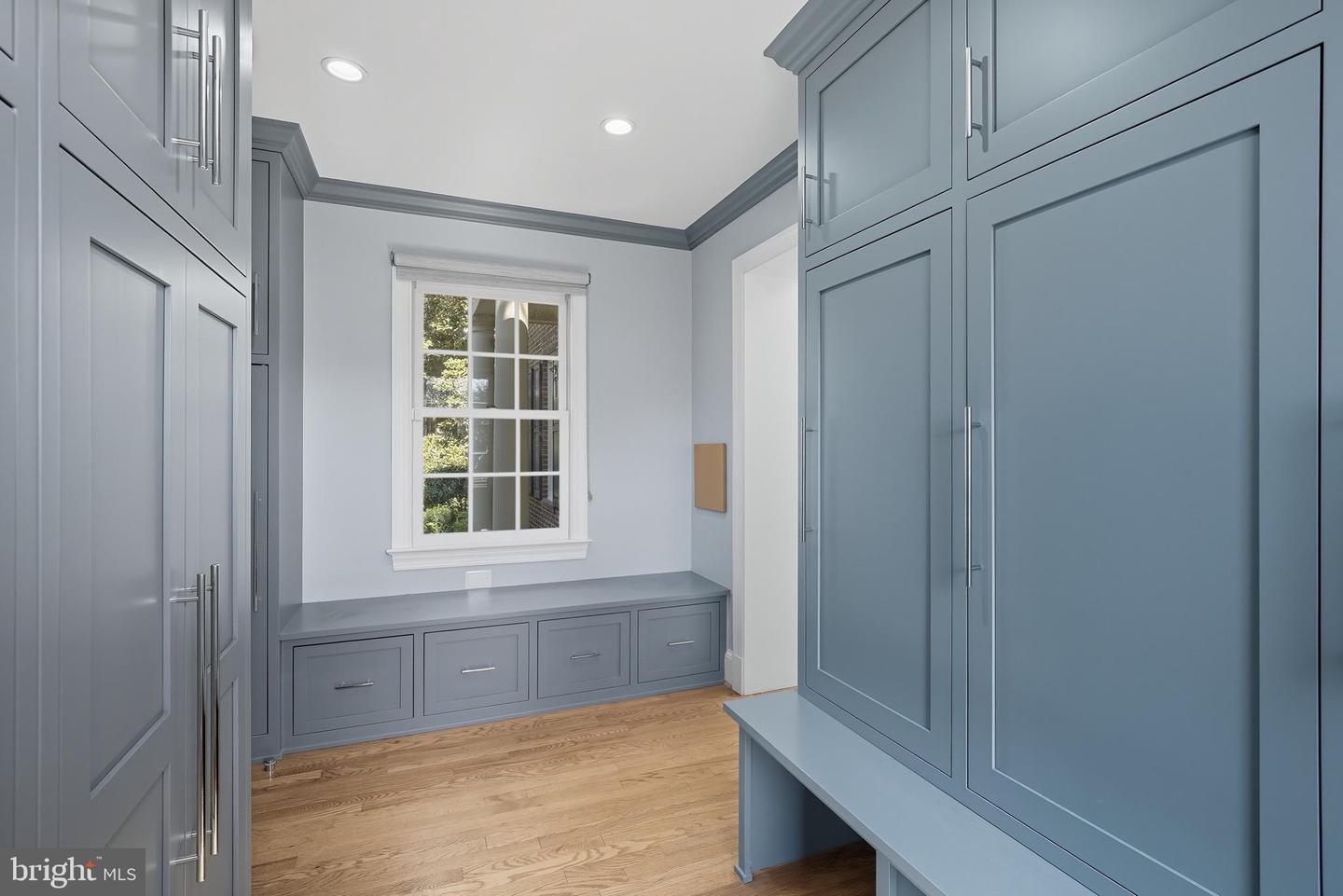 2911 EDDINGTON TER, ALEXANDRIA, Virginia 22302, 4 Bedrooms Bedrooms, ,3 BathroomsBathrooms,Residential,For sale,2911 EDDINGTON TER,VAAX2050042 MLS # VAAX2050042