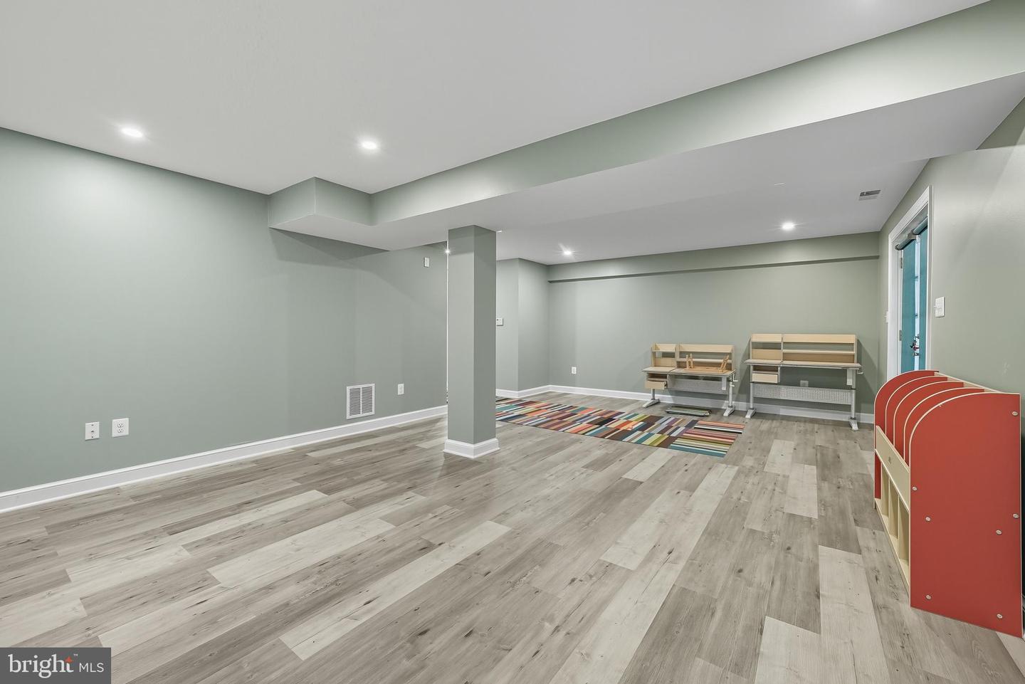 2911 EDDINGTON TER, ALEXANDRIA, Virginia 22302, 4 Bedrooms Bedrooms, ,3 BathroomsBathrooms,Residential,For sale,2911 EDDINGTON TER,VAAX2050042 MLS # VAAX2050042