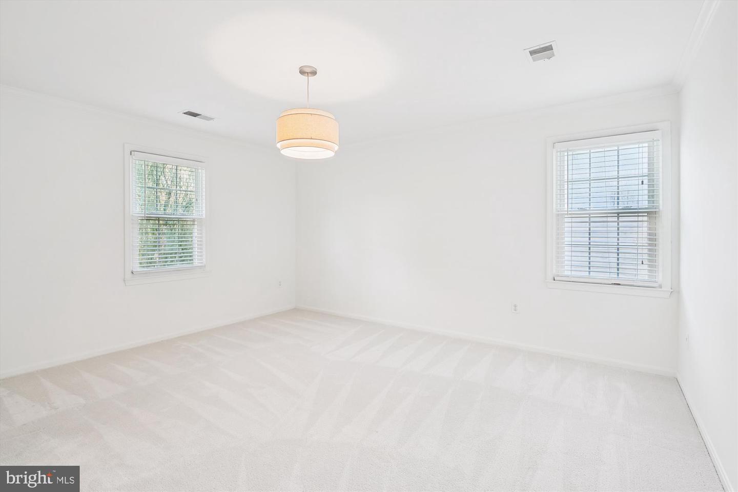 5538 SHOOTERS HILL LN, FAIRFAX, Virginia 22032, 4 Bedrooms Bedrooms, ,3 BathroomsBathrooms,Residential,For sale,5538 SHOOTERS HILL LN,VAFX2268710 MLS # VAFX2268710