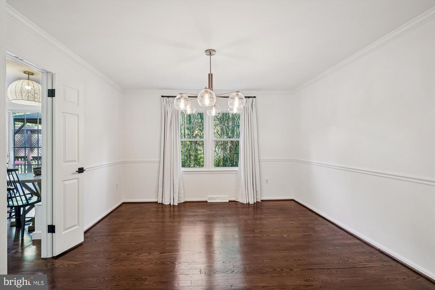 5538 SHOOTERS HILL LN, FAIRFAX, Virginia 22032, 4 Bedrooms Bedrooms, ,3 BathroomsBathrooms,Residential,For sale,5538 SHOOTERS HILL LN,VAFX2268710 MLS # VAFX2268710
