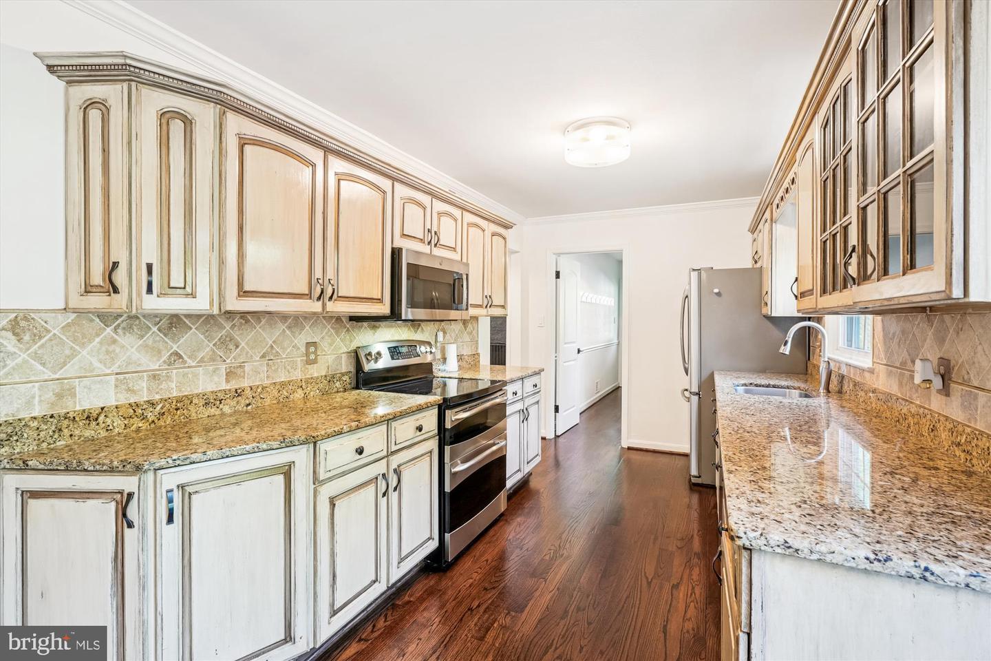 5538 SHOOTERS HILL LN, FAIRFAX, Virginia 22032, 4 Bedrooms Bedrooms, ,3 BathroomsBathrooms,Residential,For sale,5538 SHOOTERS HILL LN,VAFX2268710 MLS # VAFX2268710