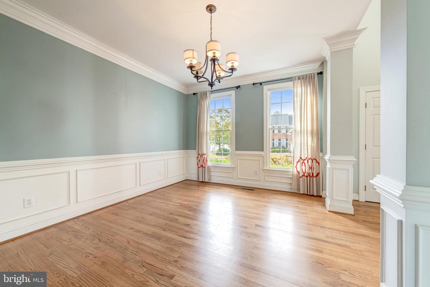 21250 DUBOIS CT, ASHBURN, Virginia 20147, 5 Bedrooms Bedrooms, 9 Rooms Rooms,4 BathroomsBathrooms,Residential,For sale,21250 DUBOIS CT,VALO2107432 MLS # VALO2107432