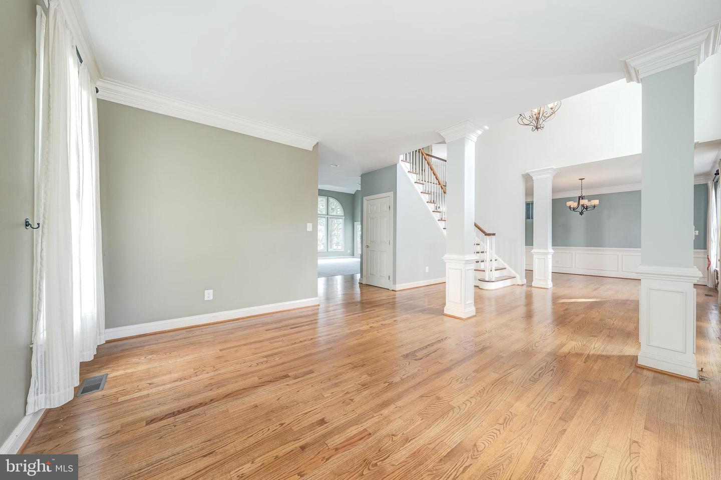 21250 DUBOIS CT, ASHBURN, Virginia 20147, 5 Bedrooms Bedrooms, 9 Rooms Rooms,4 BathroomsBathrooms,Residential,For sale,21250 DUBOIS CT,VALO2107432 MLS # VALO2107432