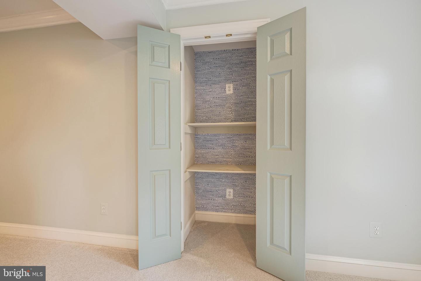 21250 DUBOIS CT, ASHBURN, Virginia 20147, 5 Bedrooms Bedrooms, 9 Rooms Rooms,4 BathroomsBathrooms,Residential,For sale,21250 DUBOIS CT,VALO2107432 MLS # VALO2107432