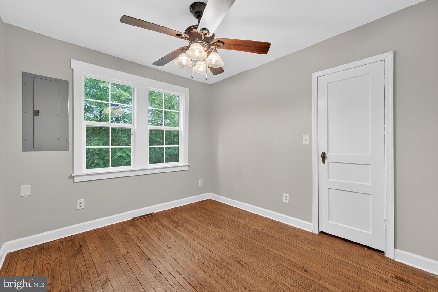 10048 DAHLGREN RD, KING GEORGE, Virginia 22485, 3 Bedrooms Bedrooms, ,2 BathroomsBathrooms,Residential,For sale,10048 DAHLGREN RD,VAKG2007048 MLS # VAKG2007048
