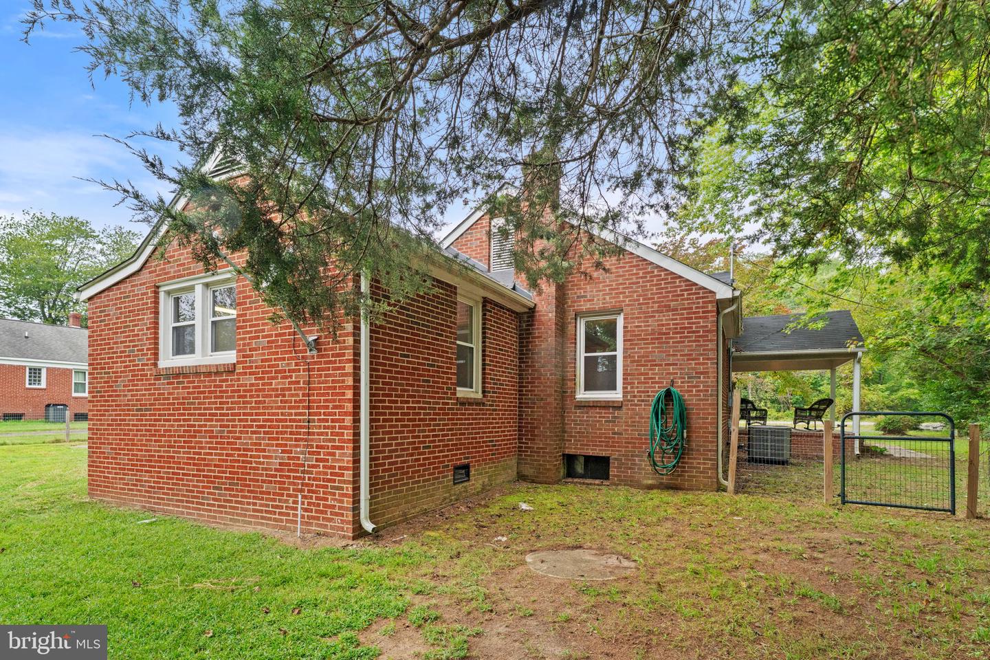 10048 DAHLGREN RD, KING GEORGE, Virginia 22485, 3 Bedrooms Bedrooms, ,2 BathroomsBathrooms,Residential,For sale,10048 DAHLGREN RD,VAKG2007048 MLS # VAKG2007048