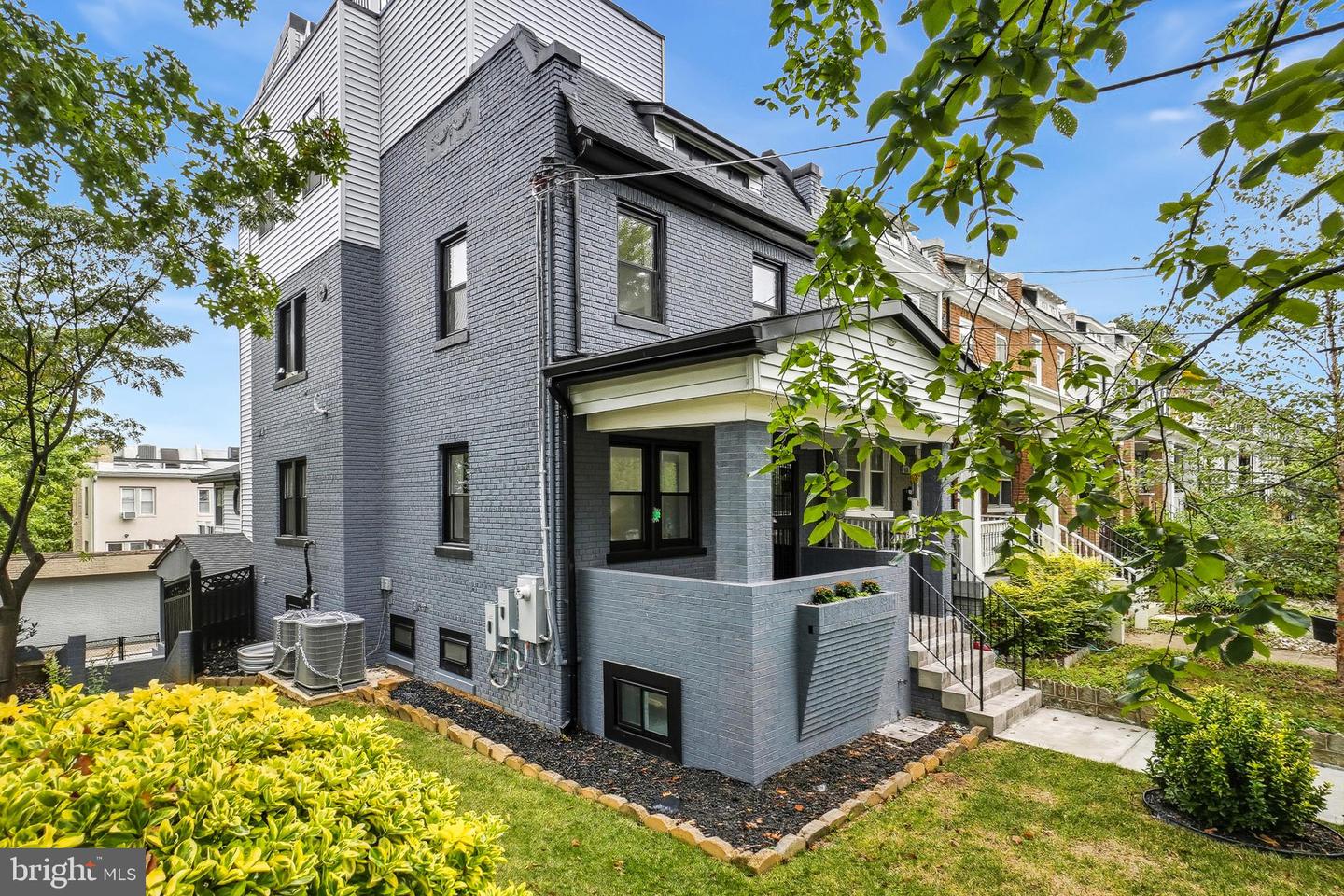 461 DELAFIELD PL NW, WASHINGTON, District Of Columbia 20011, 4 Bedrooms Bedrooms, ,4 BathroomsBathrooms,Residential,For sale,461 DELAFIELD PL NW,DCDC2223896 MLS # DCDC2223896