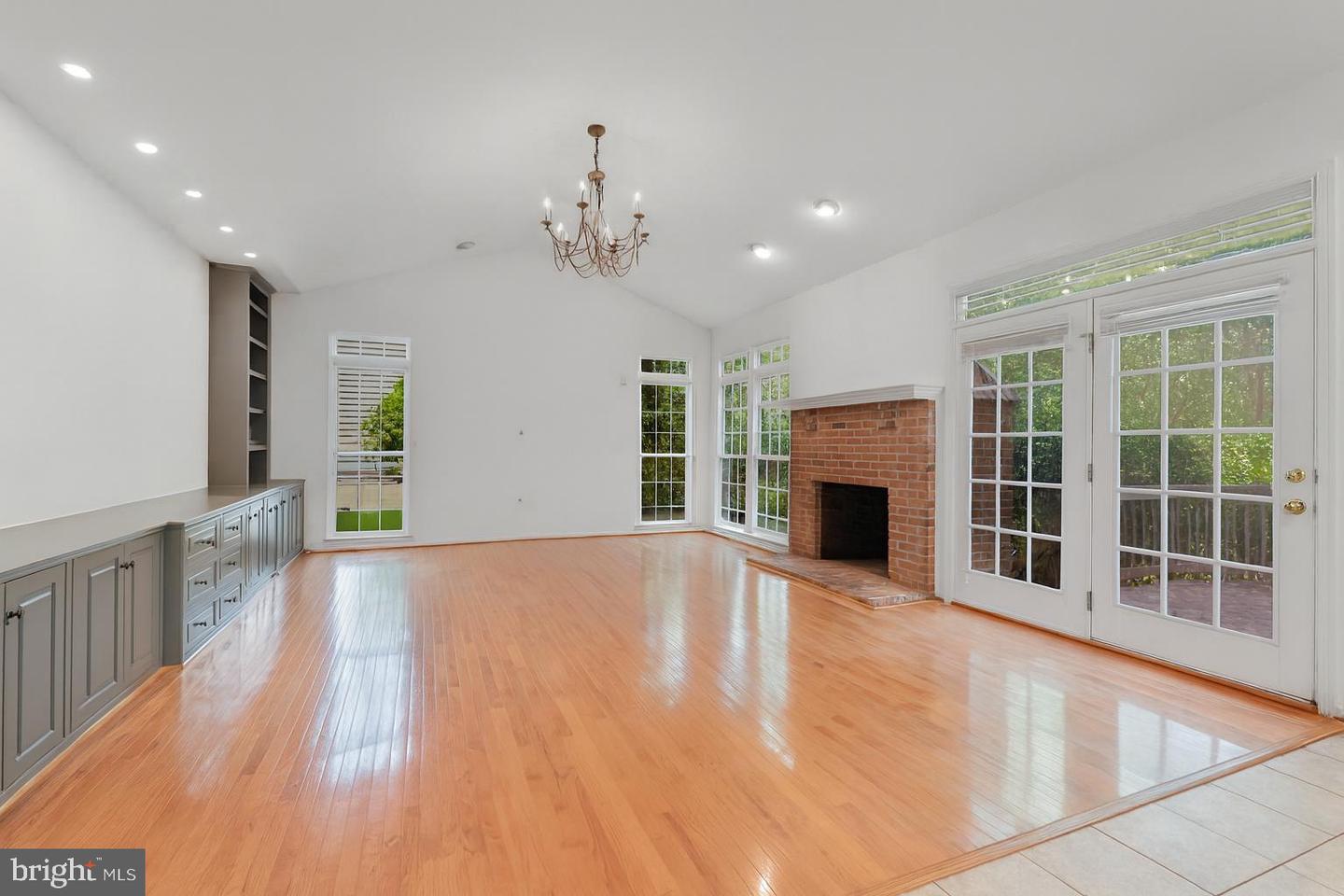 641 MEADE DR SW, LEESBURG, Virginia 20175, 5 Bedrooms Bedrooms, ,4 BathroomsBathrooms,Residential,For sale,641 MEADE DR SW,VALO2107494 MLS # VALO2107494
