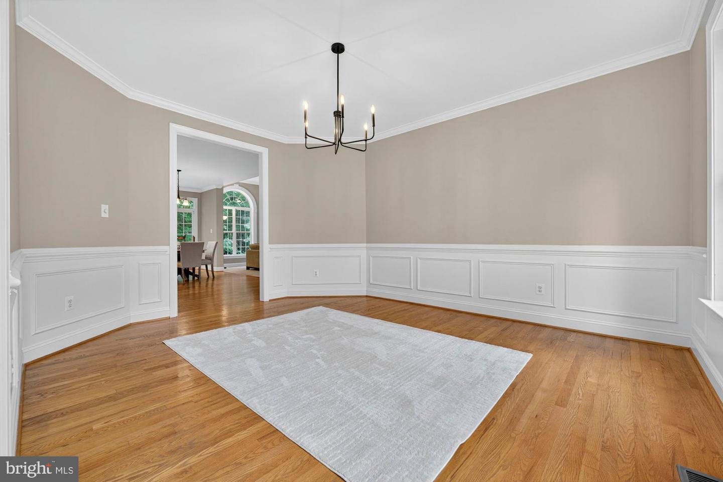 11689 HEINZ CT, OAKTON, Virginia 22124, 5 Bedrooms Bedrooms, ,4 BathroomsBathrooms,Residential,For sale,11689 HEINZ CT,VAFX2268998 MLS # VAFX2268998