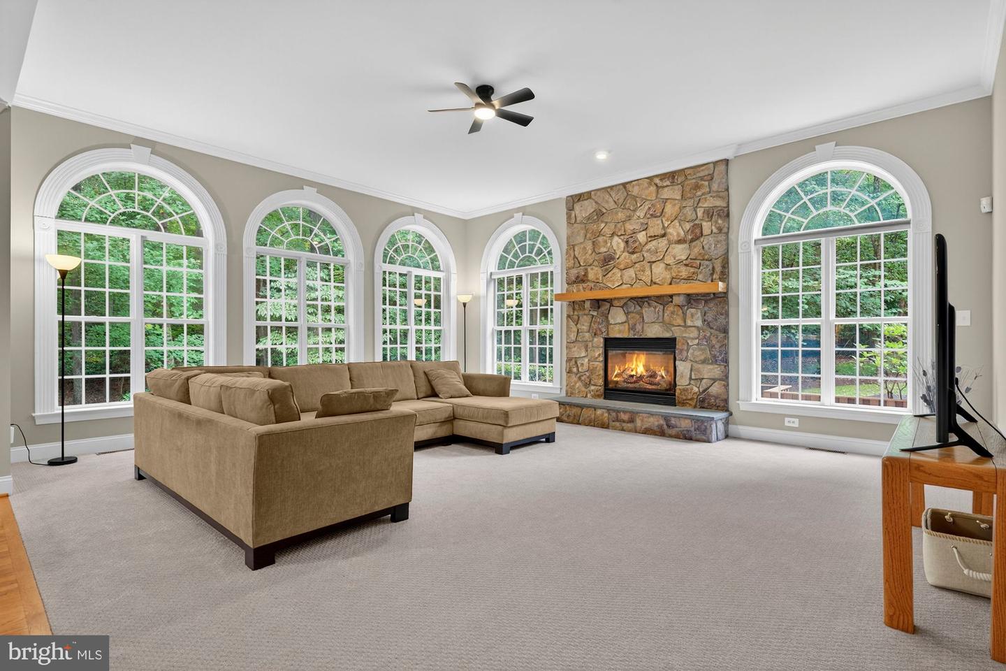 11689 HEINZ CT, OAKTON, Virginia 22124, 5 Bedrooms Bedrooms, ,4 BathroomsBathrooms,Residential,For sale,11689 HEINZ CT,VAFX2268998 MLS # VAFX2268998