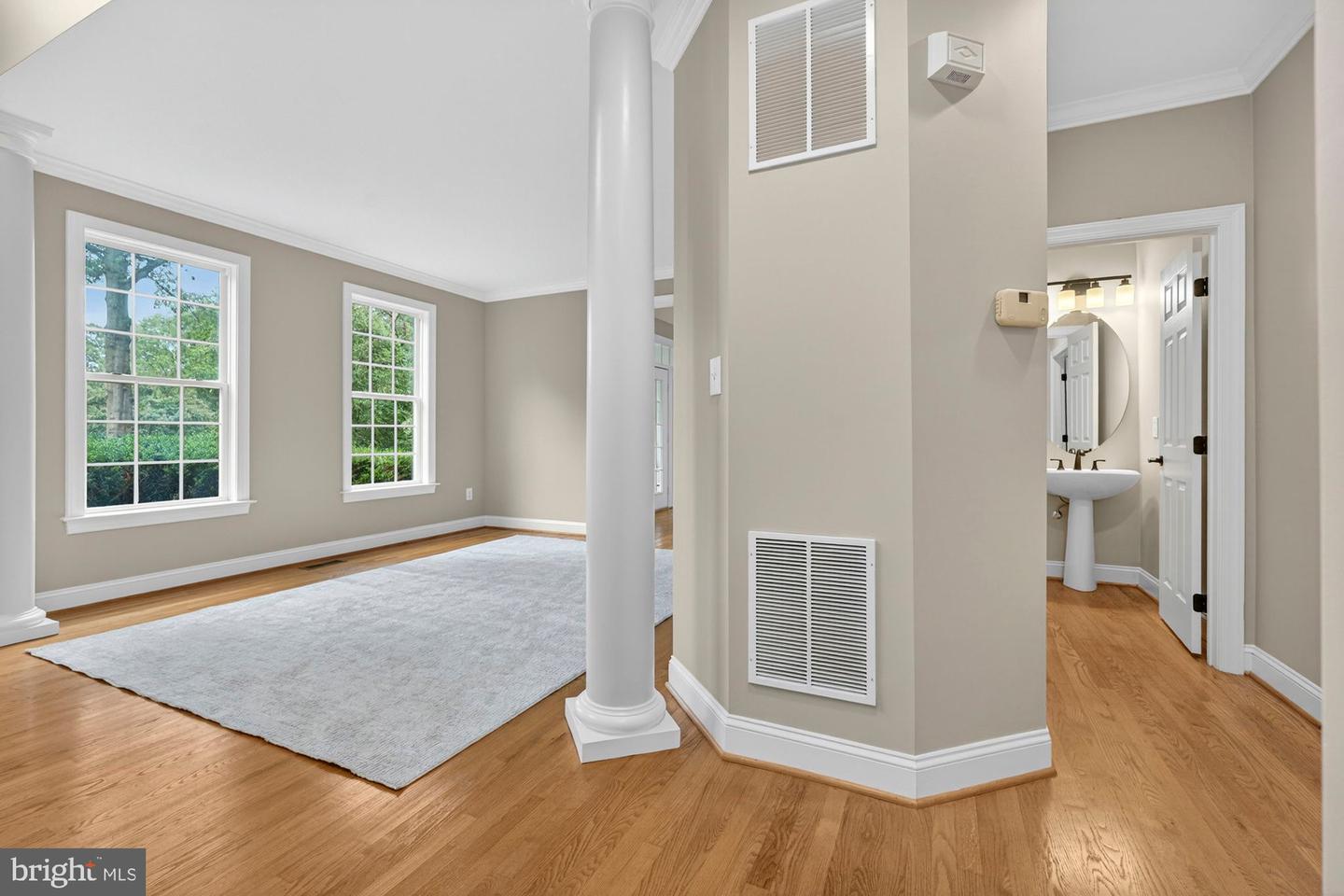 11689 HEINZ CT, OAKTON, Virginia 22124, 5 Bedrooms Bedrooms, ,4 BathroomsBathrooms,Residential,For sale,11689 HEINZ CT,VAFX2268998 MLS # VAFX2268998