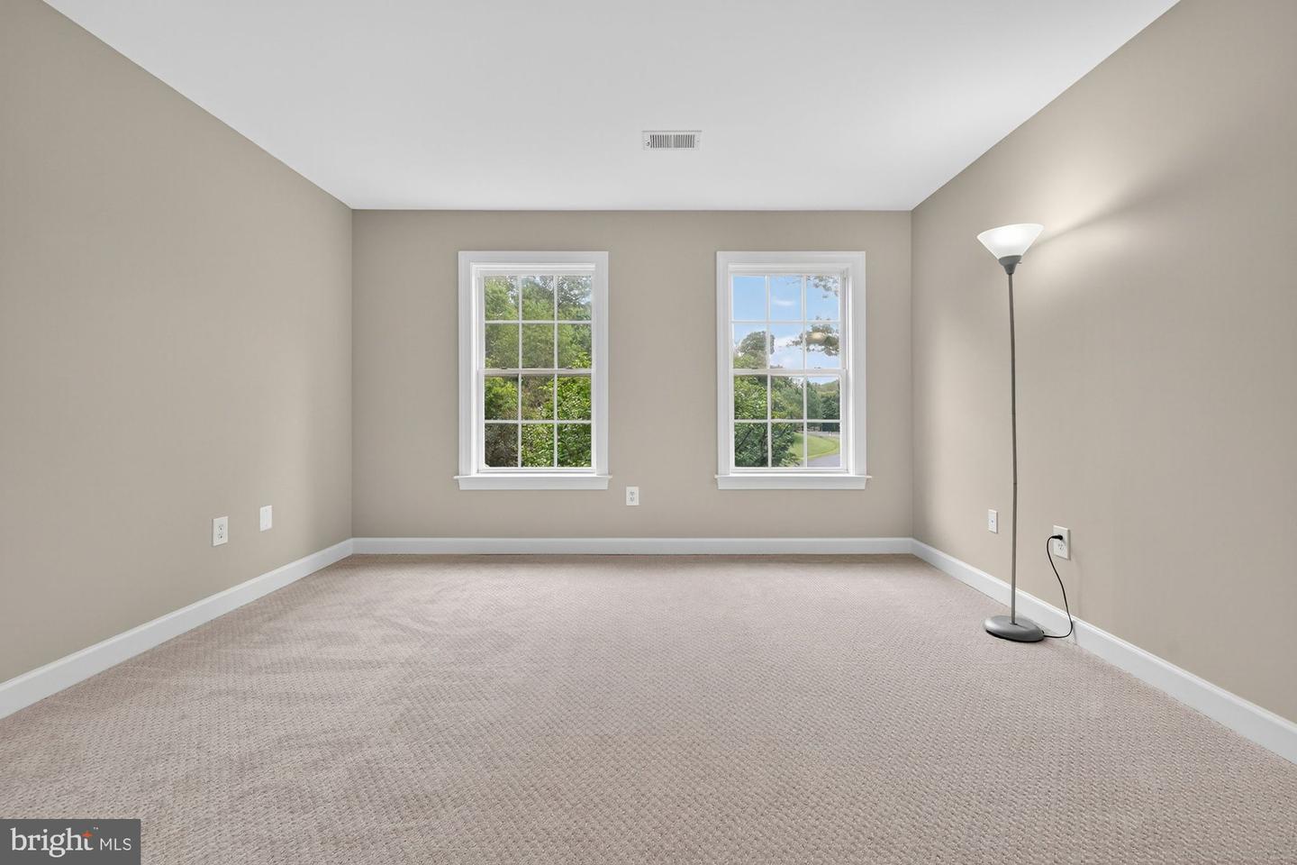 11689 HEINZ CT, OAKTON, Virginia 22124, 5 Bedrooms Bedrooms, ,4 BathroomsBathrooms,Residential,For sale,11689 HEINZ CT,VAFX2268998 MLS # VAFX2268998