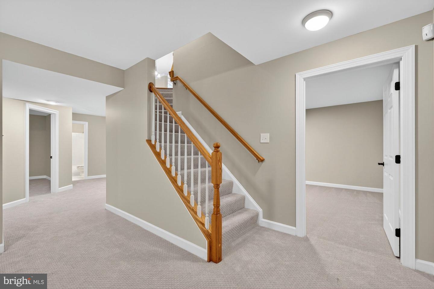 11689 HEINZ CT, OAKTON, Virginia 22124, 5 Bedrooms Bedrooms, ,4 BathroomsBathrooms,Residential,For sale,11689 HEINZ CT,VAFX2268998 MLS # VAFX2268998