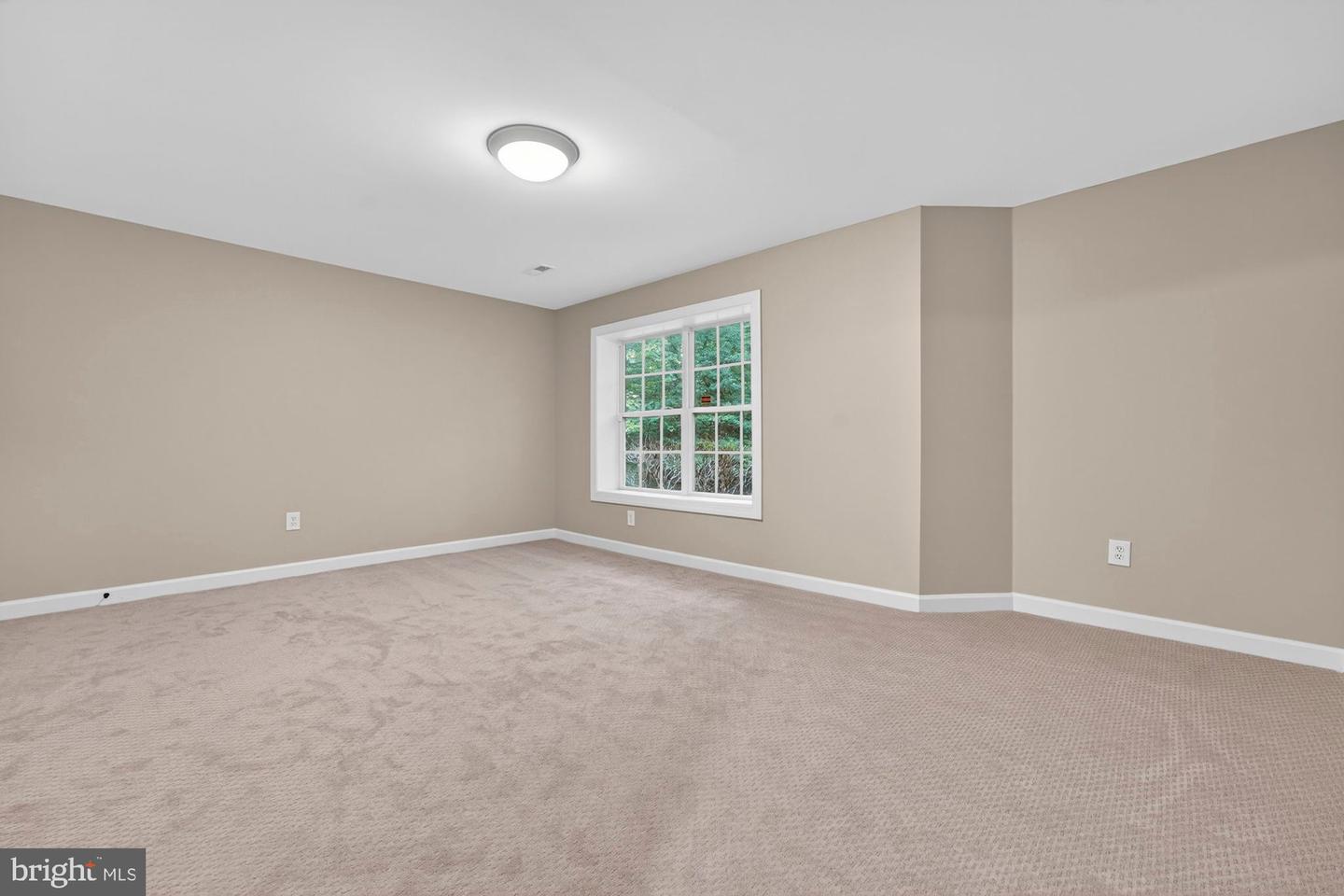 11689 HEINZ CT, OAKTON, Virginia 22124, 5 Bedrooms Bedrooms, ,4 BathroomsBathrooms,Residential,For sale,11689 HEINZ CT,VAFX2268998 MLS # VAFX2268998
