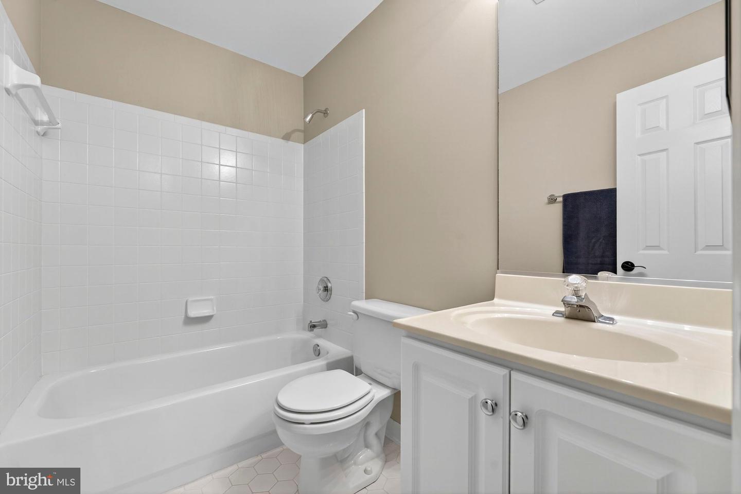 11689 HEINZ CT, OAKTON, Virginia 22124, 5 Bedrooms Bedrooms, ,4 BathroomsBathrooms,Residential,For sale,11689 HEINZ CT,VAFX2268998 MLS # VAFX2268998
