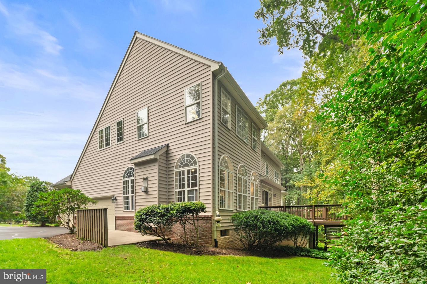 11689 HEINZ CT, OAKTON, Virginia 22124, 5 Bedrooms Bedrooms, ,4 BathroomsBathrooms,Residential,For sale,11689 HEINZ CT,VAFX2268998 MLS # VAFX2268998