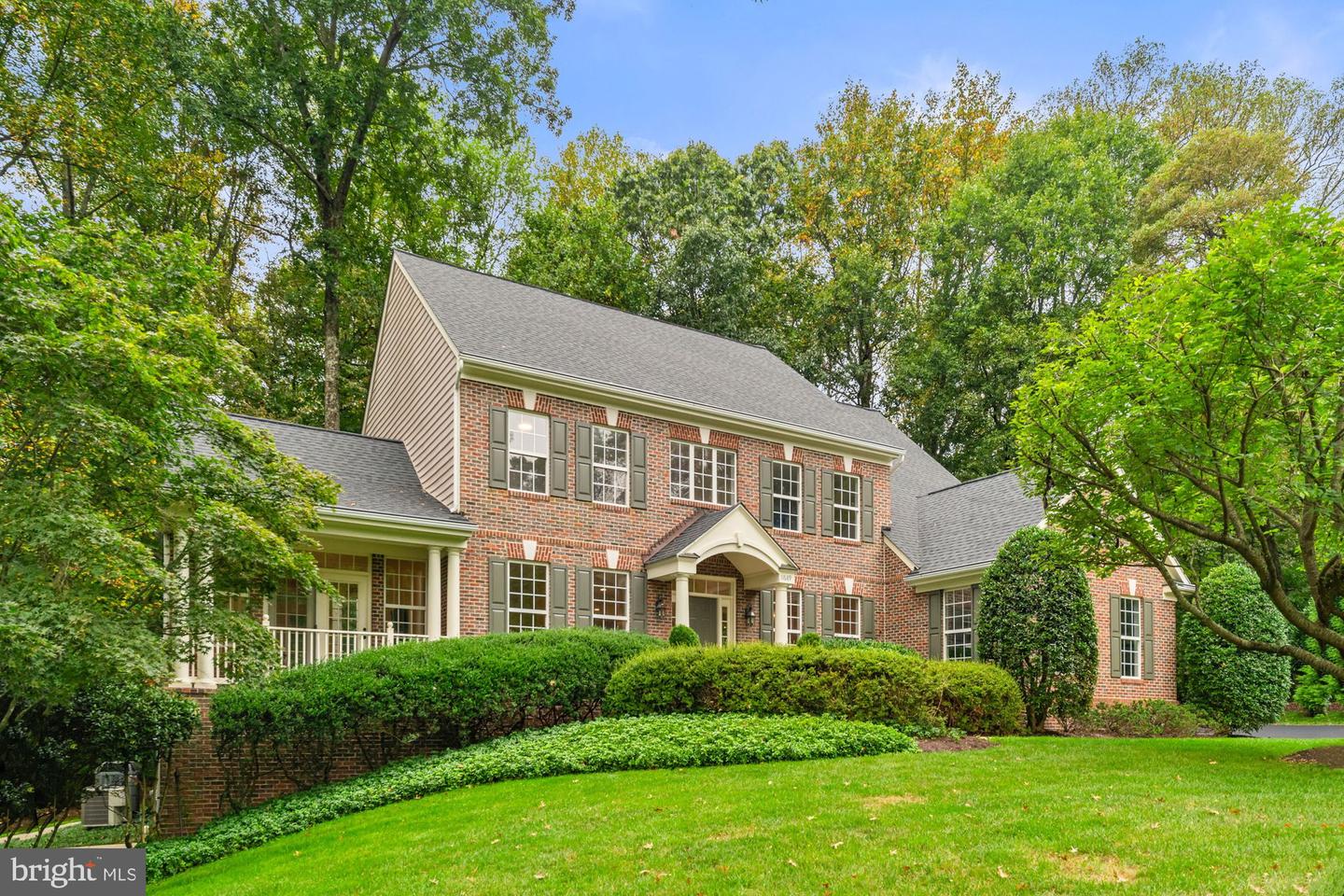 11689 HEINZ CT, OAKTON, Virginia 22124, 5 Bedrooms Bedrooms, ,4 BathroomsBathrooms,Residential,For sale,11689 HEINZ CT,VAFX2268998 MLS # VAFX2268998