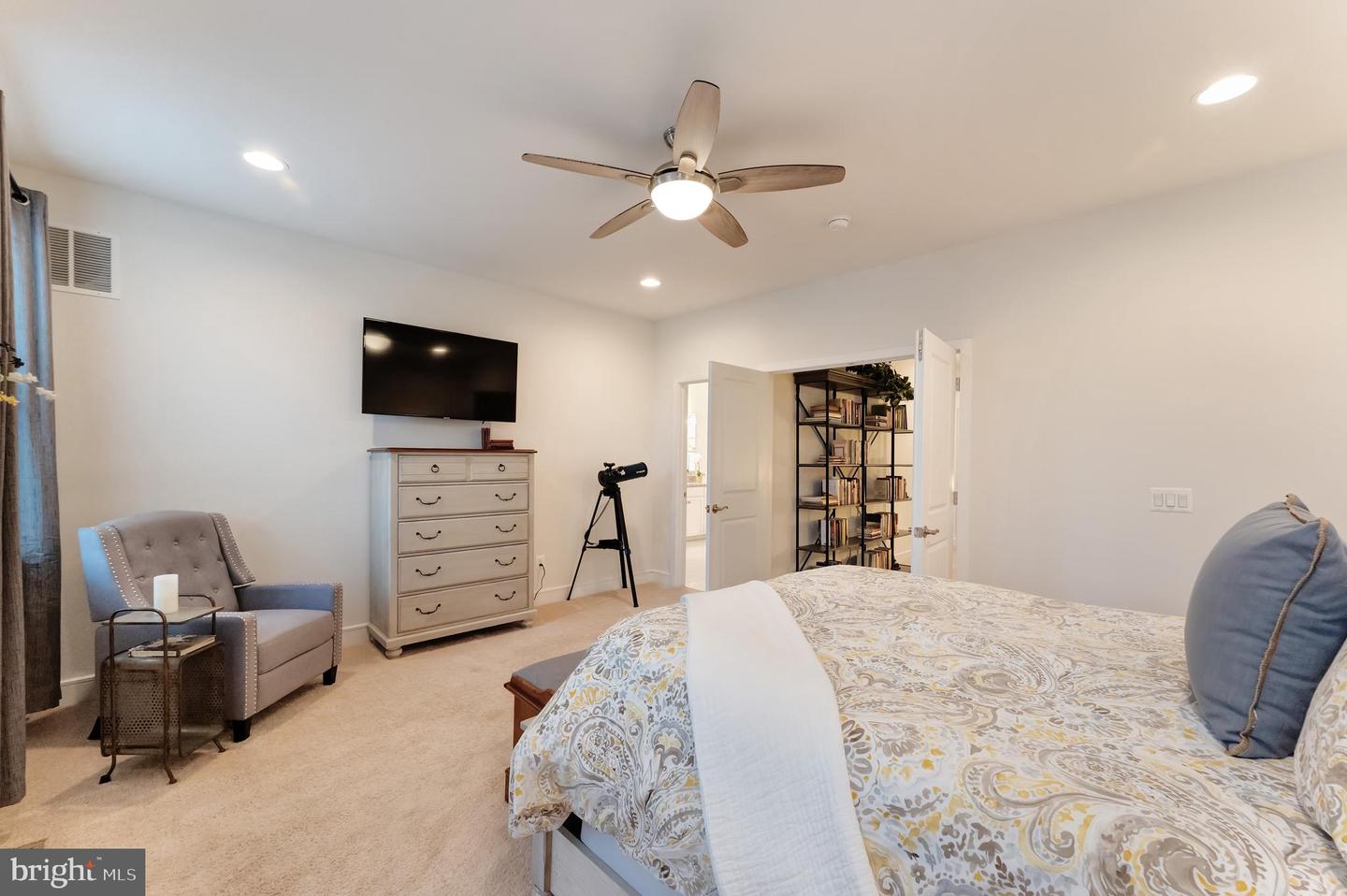 42788 MACBETH TER, ASHBURN, Virginia 20148, 3 Bedrooms Bedrooms, ,2 BathroomsBathrooms,Residential,For sale,42788 MACBETH TER,VALO2107498 MLS # VALO2107498