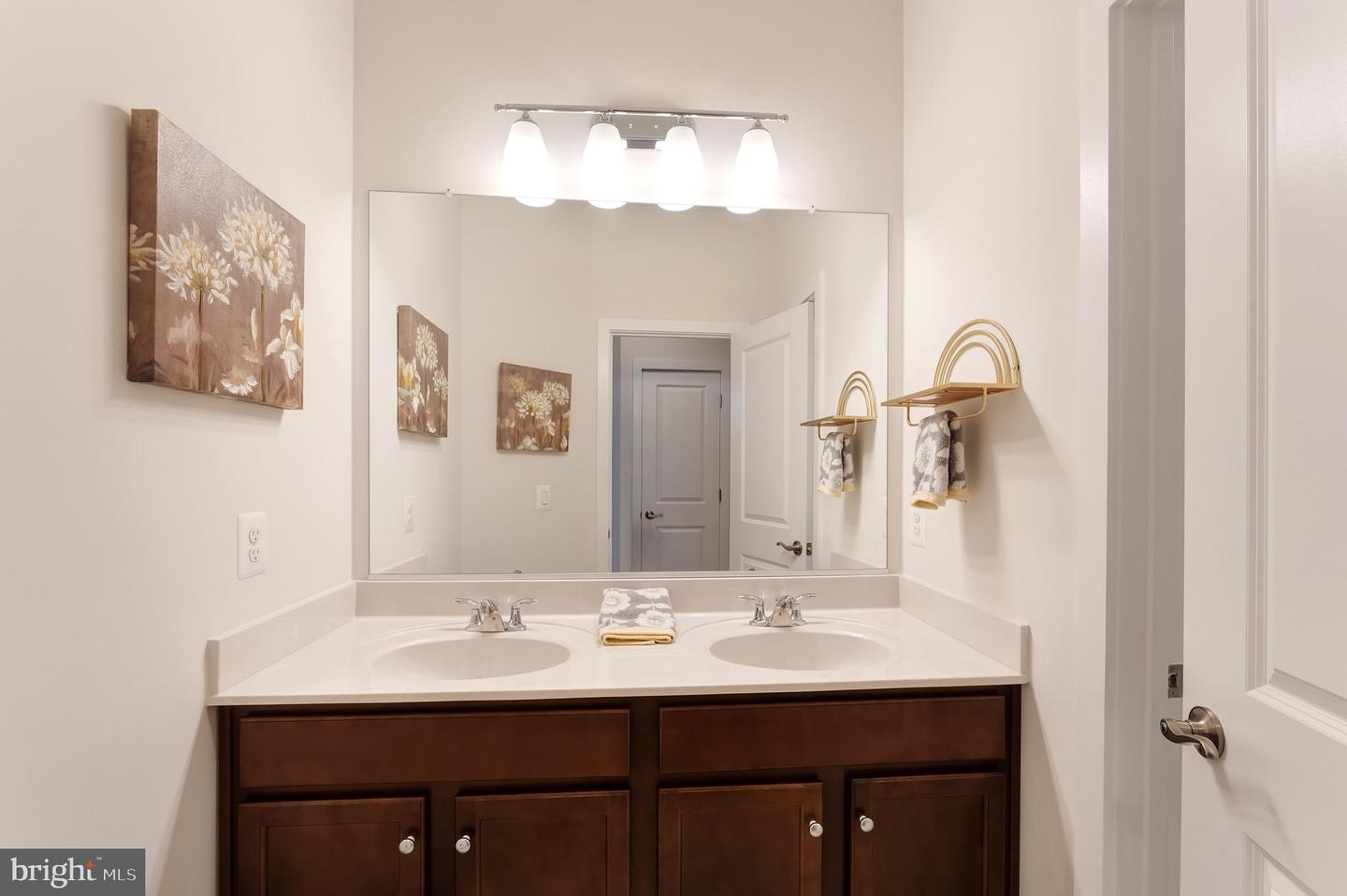 42788 MACBETH TER, ASHBURN, Virginia 20148, 3 Bedrooms Bedrooms, ,2 BathroomsBathrooms,Residential,For sale,42788 MACBETH TER,VALO2107498 MLS # VALO2107498