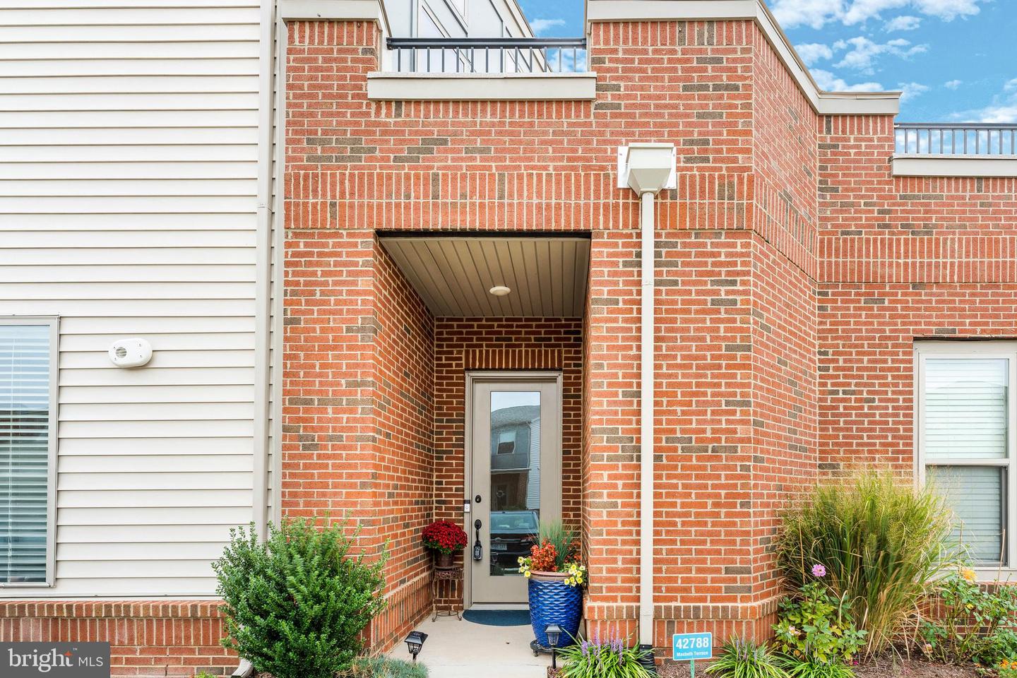 42788 MACBETH TER, ASHBURN, Virginia 20148, 3 Bedrooms Bedrooms, ,2 BathroomsBathrooms,Residential,For sale,42788 MACBETH TER,VALO2107498 MLS # VALO2107498