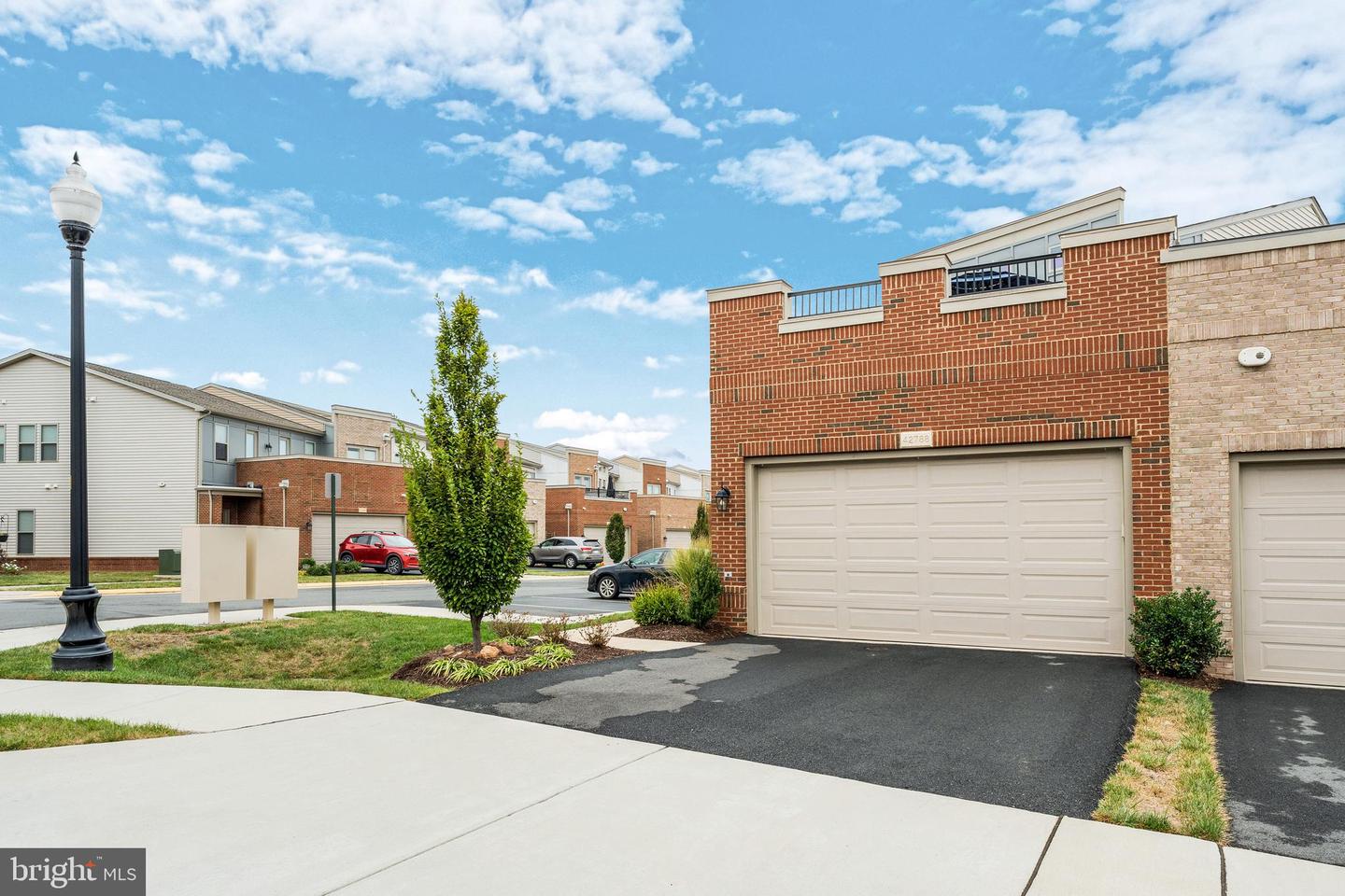 42788 MACBETH TER, ASHBURN, Virginia 20148, 3 Bedrooms Bedrooms, ,2 BathroomsBathrooms,Residential,For sale,42788 MACBETH TER,VALO2107498 MLS # VALO2107498