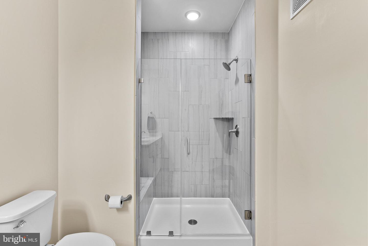 23630 HAVELOCK WALK TER #405, ASHBURN, Virginia 20148, 2 Bedrooms Bedrooms, ,2 BathroomsBathrooms,Residential,For sale,23630 HAVELOCK WALK TER #405,VALO2107510 MLS # VALO2107510