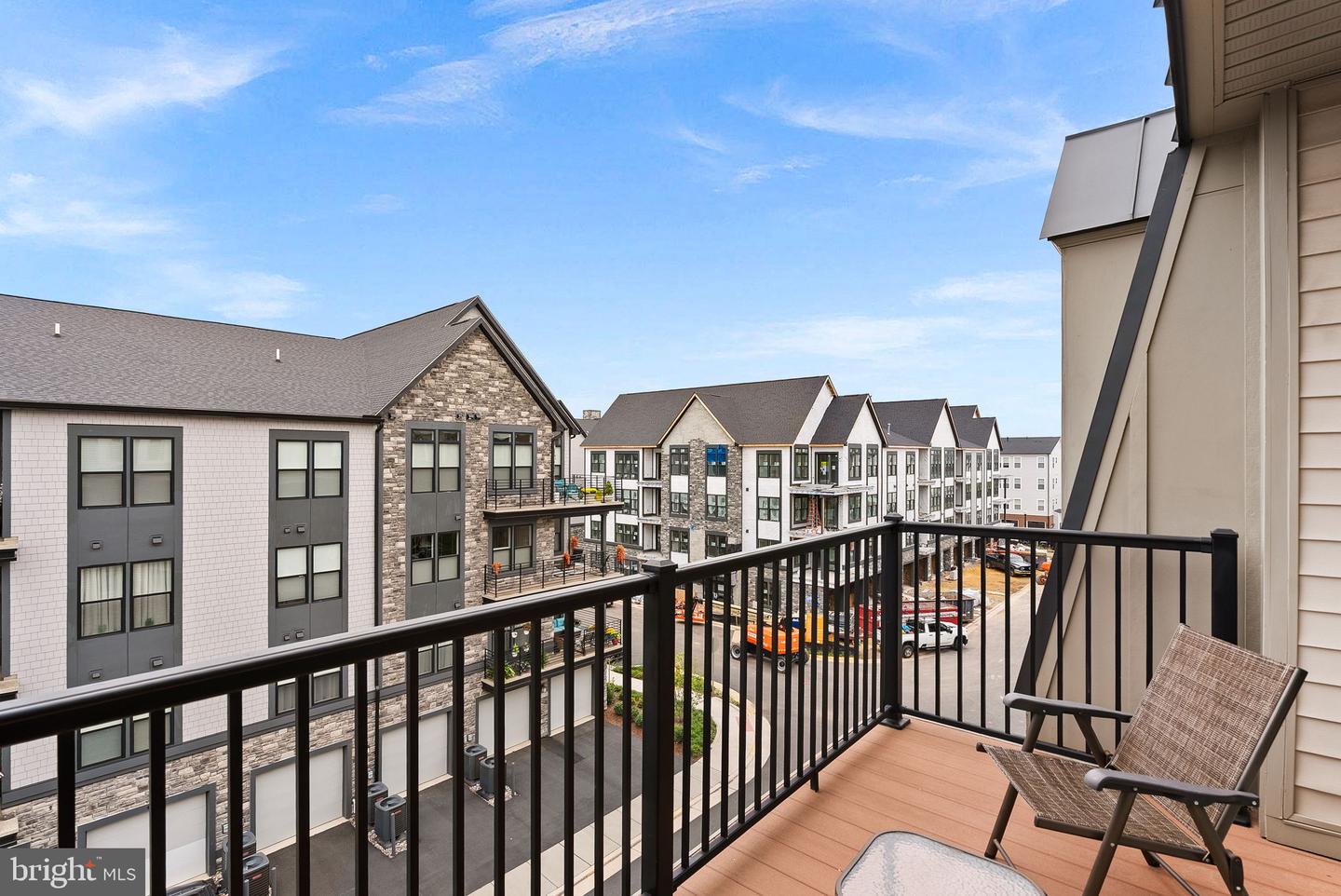 23630 HAVELOCK WALK TER #405, ASHBURN, Virginia 20148, 2 Bedrooms Bedrooms, ,2 BathroomsBathrooms,Residential,For sale,23630 HAVELOCK WALK TER #405,VALO2107510 MLS # VALO2107510