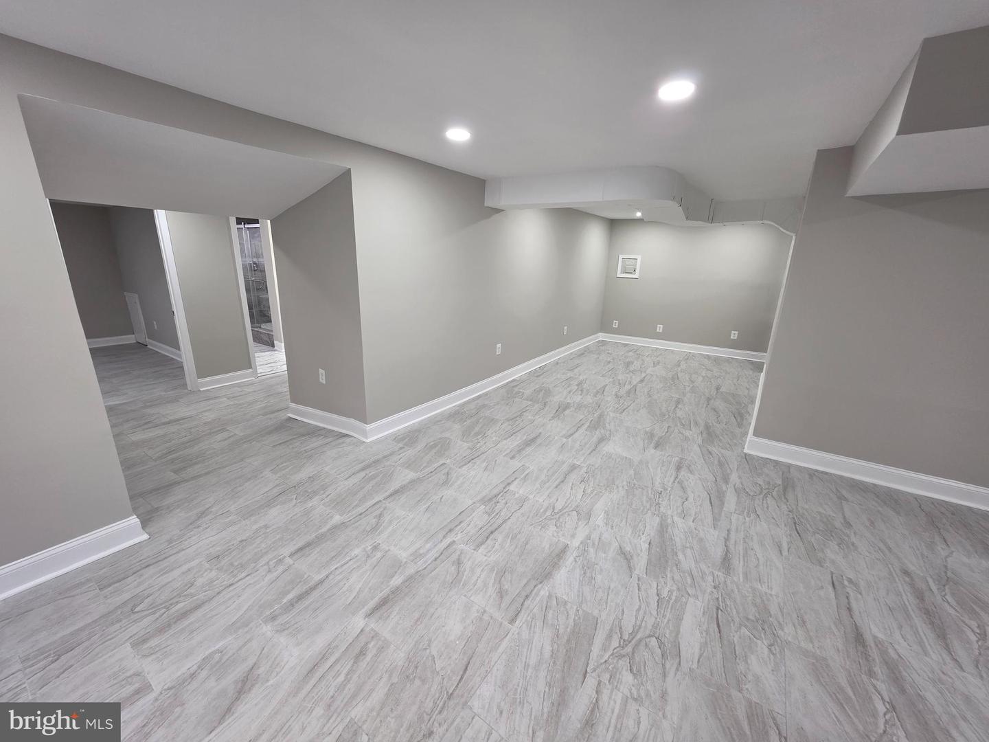 6724 WESTLAWN DR, FALLS CHURCH, Virginia 22042, 6 Bedrooms Bedrooms, ,4 BathroomsBathrooms,Residential,For sale,6724 WESTLAWN DR,VAFX2269006 MLS # VAFX2269006