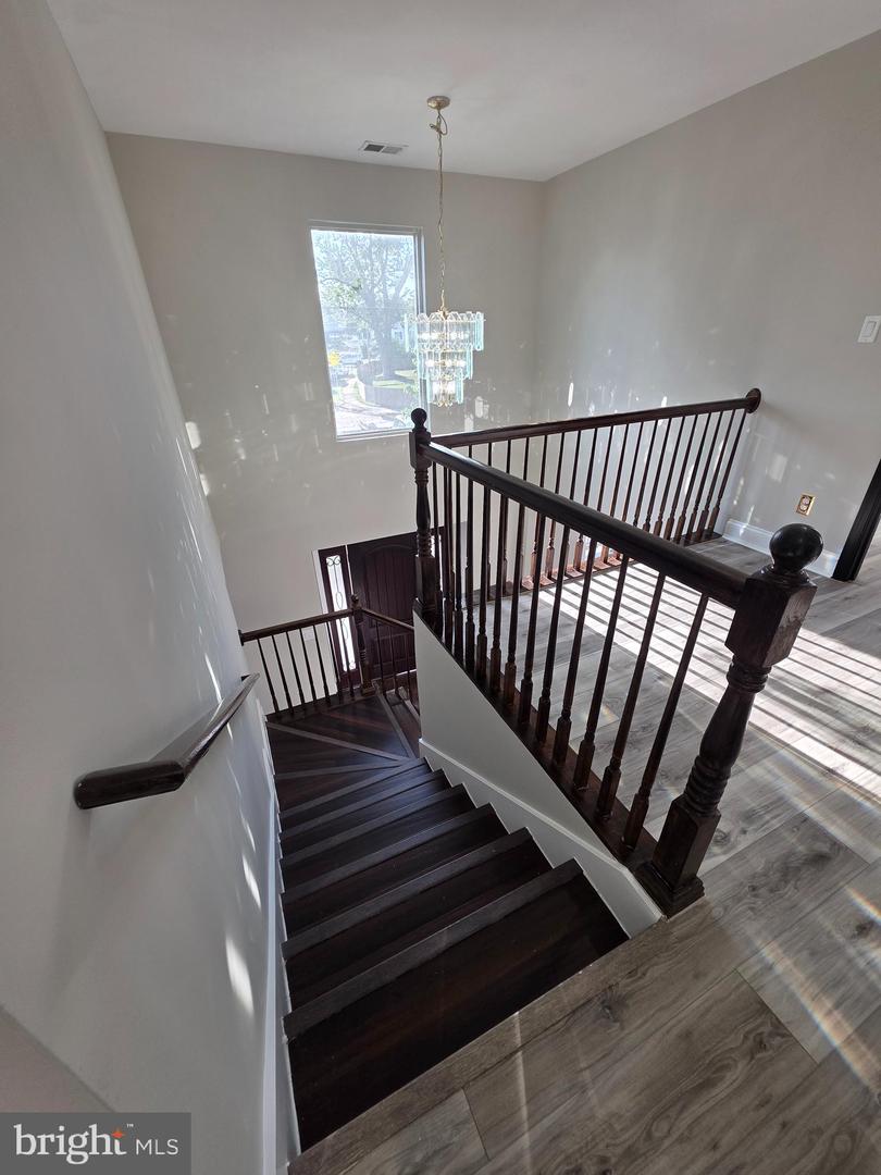 6724 WESTLAWN DR, FALLS CHURCH, Virginia 22042, 6 Bedrooms Bedrooms, ,4 BathroomsBathrooms,Residential,For sale,6724 WESTLAWN DR,VAFX2269006 MLS # VAFX2269006