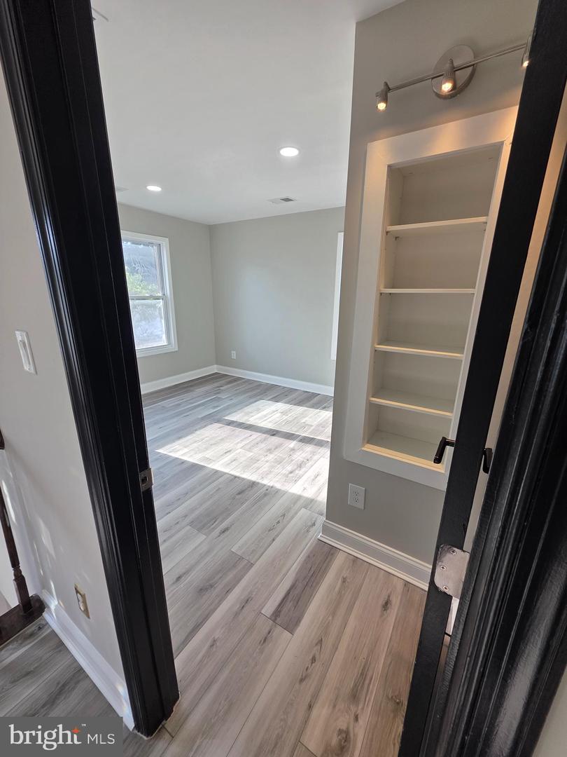 6724 WESTLAWN DR, FALLS CHURCH, Virginia 22042, 6 Bedrooms Bedrooms, ,4 BathroomsBathrooms,Residential,For sale,6724 WESTLAWN DR,VAFX2269006 MLS # VAFX2269006