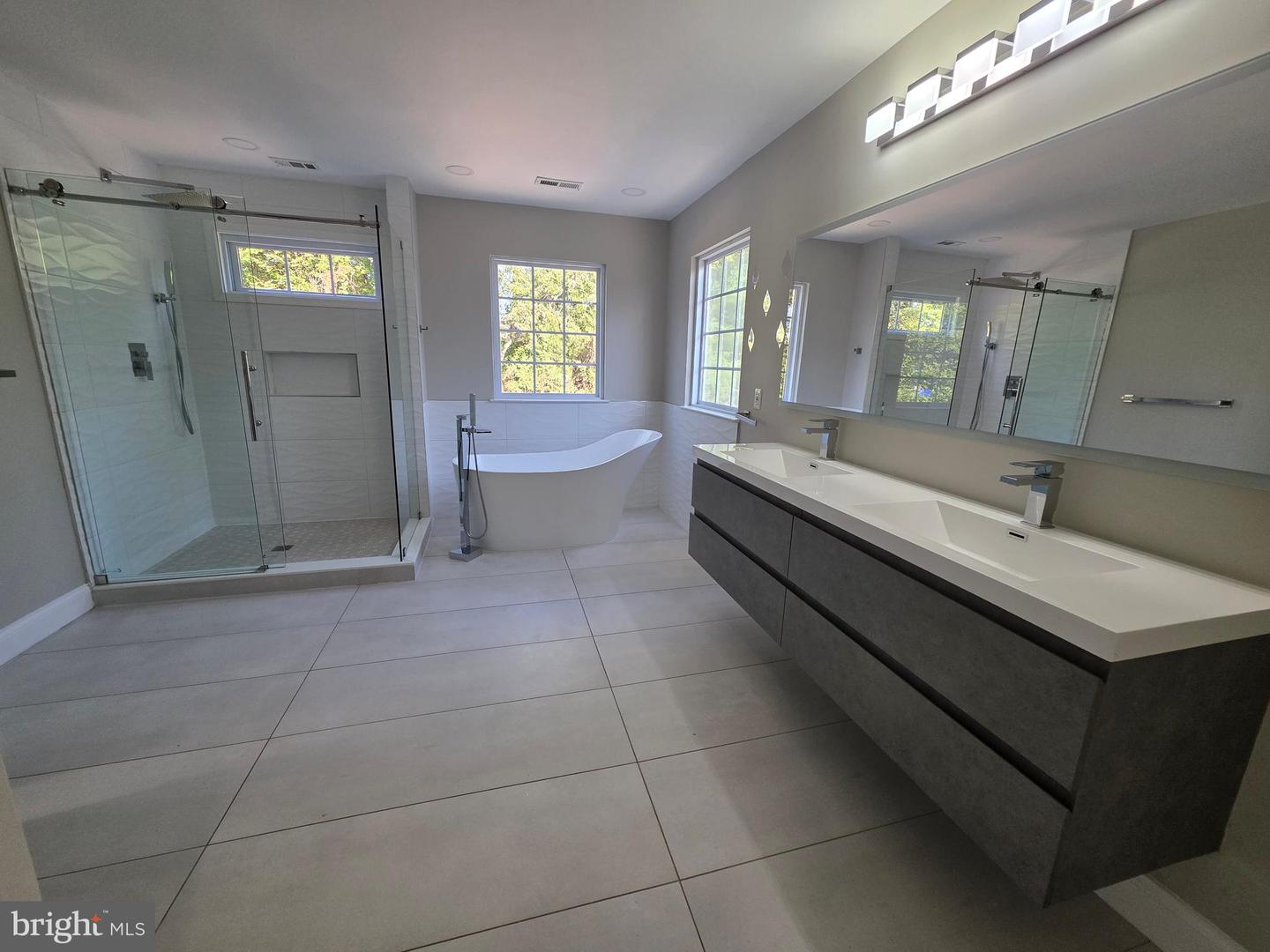 6724 WESTLAWN DR, FALLS CHURCH, Virginia 22042, 6 Bedrooms Bedrooms, ,4 BathroomsBathrooms,Residential,For sale,6724 WESTLAWN DR,VAFX2269006 MLS # VAFX2269006