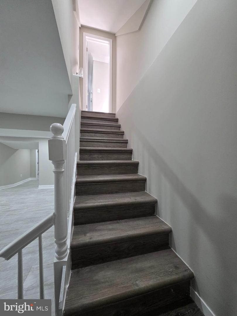 6724 WESTLAWN DR, FALLS CHURCH, Virginia 22042, 6 Bedrooms Bedrooms, ,4 BathroomsBathrooms,Residential,For sale,6724 WESTLAWN DR,VAFX2269006 MLS # VAFX2269006