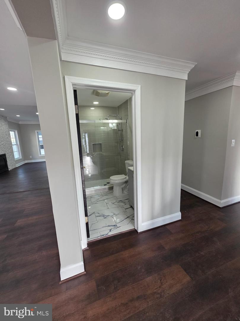 6724 WESTLAWN DR, FALLS CHURCH, Virginia 22042, 6 Bedrooms Bedrooms, ,4 BathroomsBathrooms,Residential,For sale,6724 WESTLAWN DR,VAFX2269006 MLS # VAFX2269006