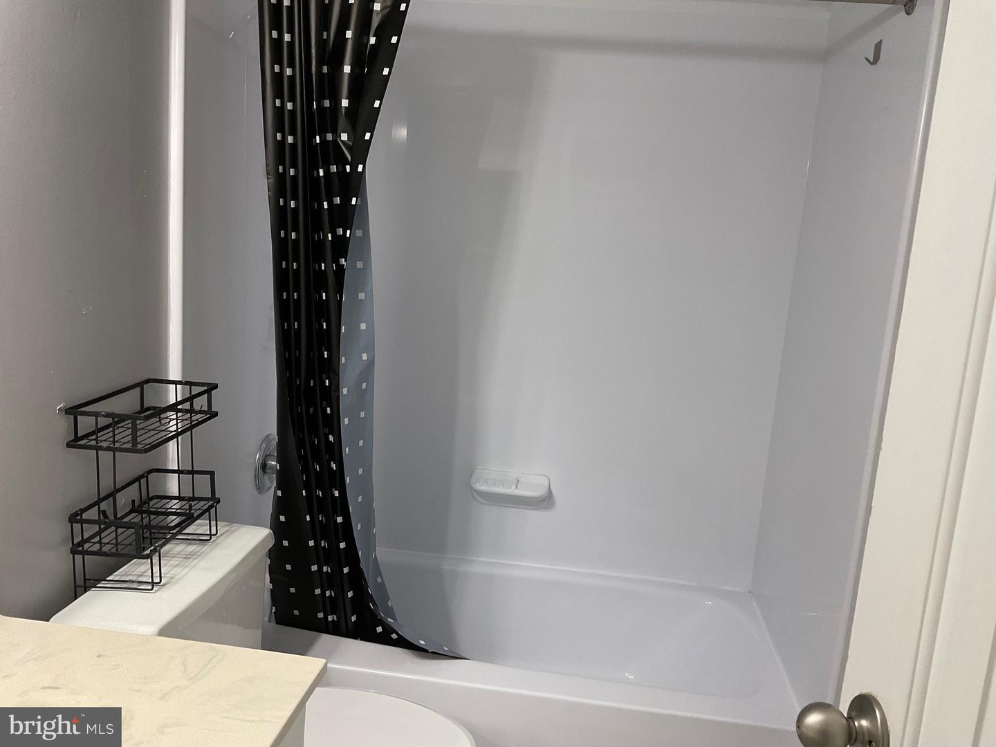 301 N BEAUREGARD ST #1114, ALEXANDRIA, Virginia 22312, 1 Bedroom Bedrooms, ,1 BathroomBathrooms,Residential,For sale,301 N BEAUREGARD ST #1114,VAAX2050120 MLS # VAAX2050120