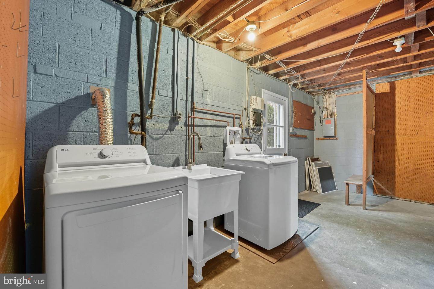 14615 BAUGHER DR, CENTREVILLE, Virginia 20120, 3 Bedrooms Bedrooms, ,2 BathroomsBathrooms,Residential,For sale,14615 BAUGHER DR,VAFX2269156 MLS # VAFX2269156