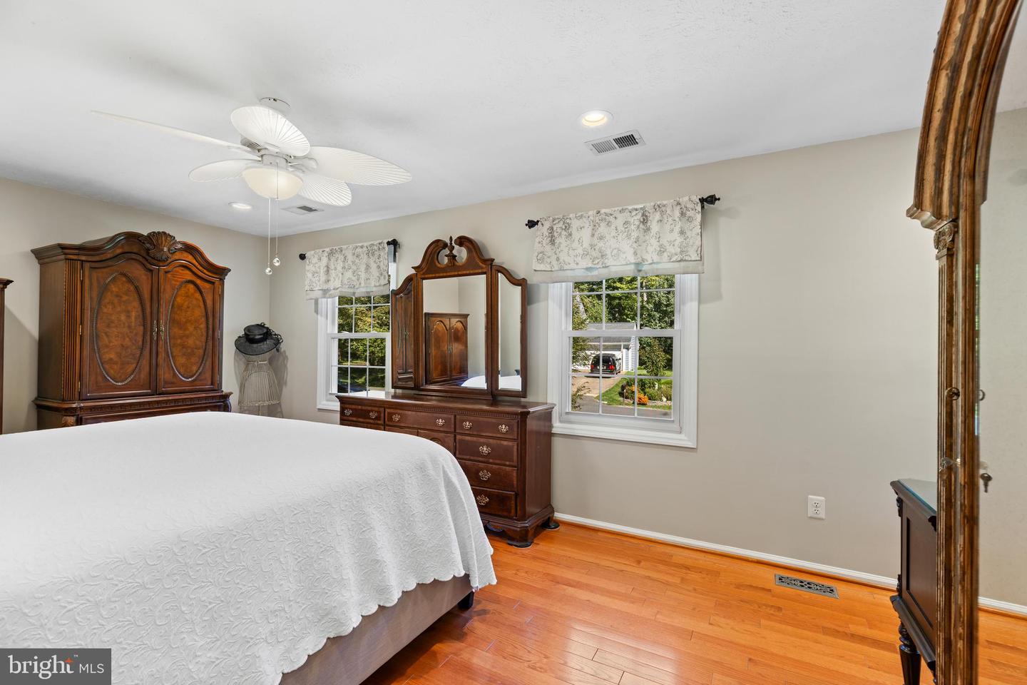 15350 MAYWOOD DR, DUMFRIES, Virginia 22025, 4 Bedrooms Bedrooms, ,2 BathroomsBathrooms,Residential,For sale,15350 MAYWOOD DR,VAPW2104714 MLS # VAPW2104714