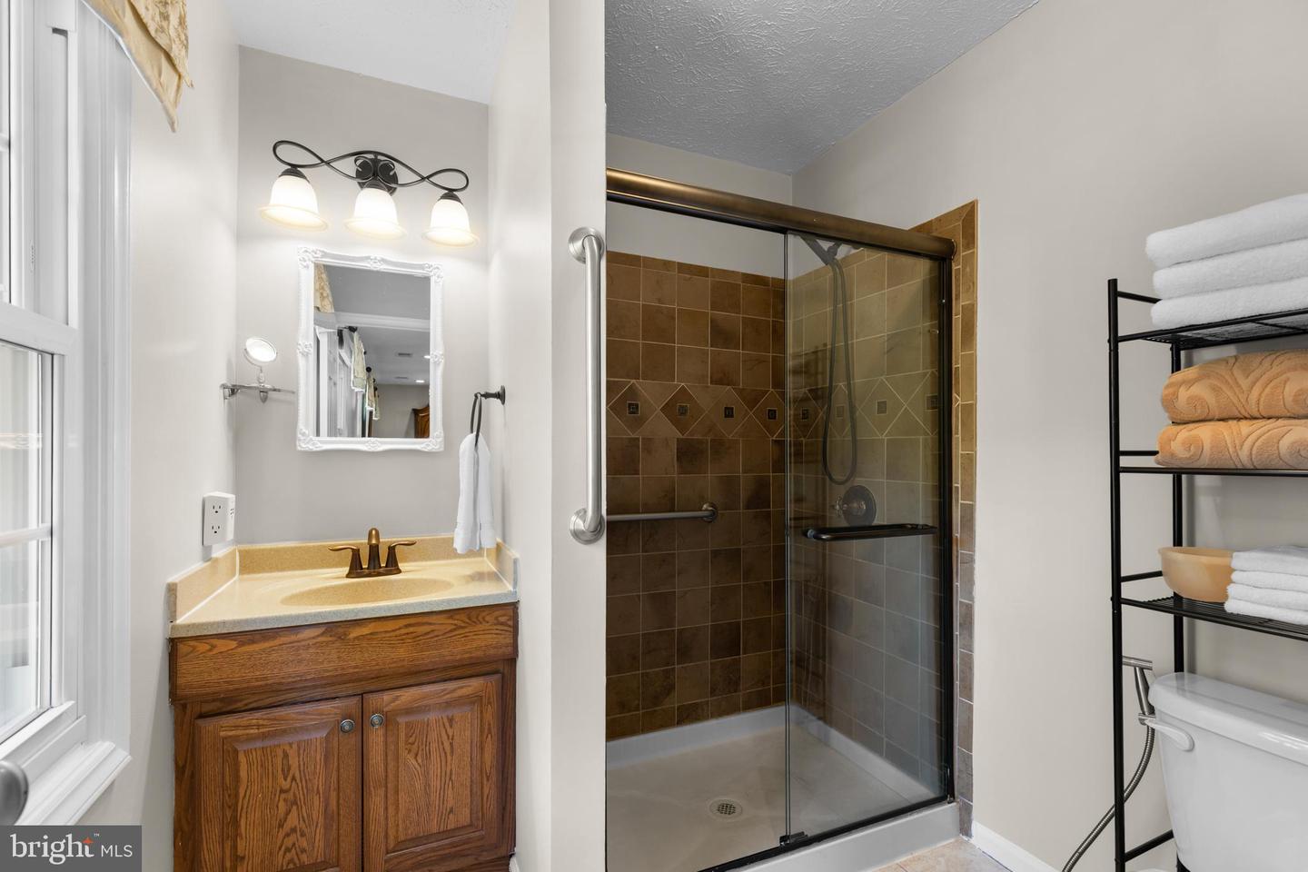 15350 MAYWOOD DR, DUMFRIES, Virginia 22025, 4 Bedrooms Bedrooms, ,2 BathroomsBathrooms,Residential,For sale,15350 MAYWOOD DR,VAPW2104714 MLS # VAPW2104714