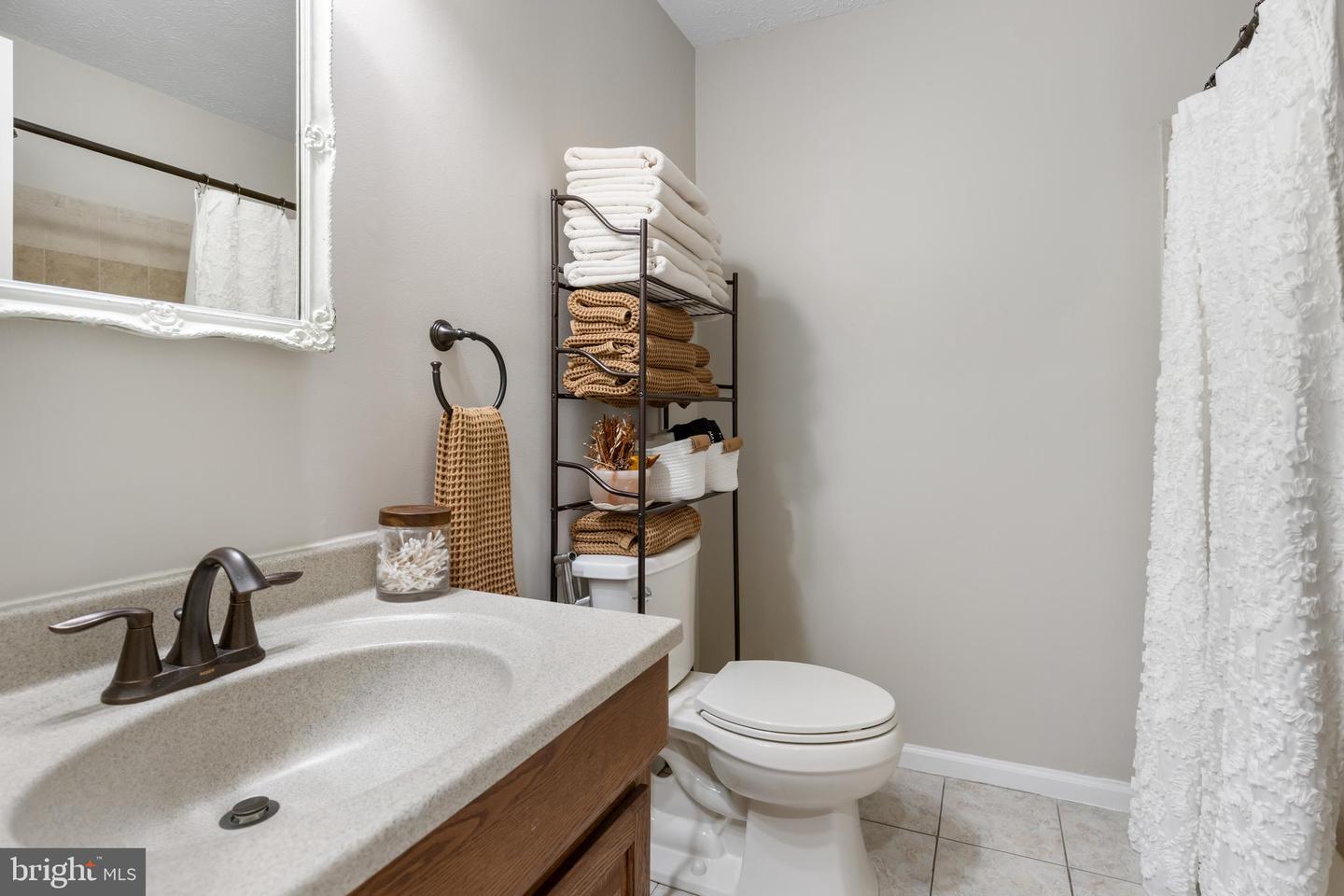 15350 MAYWOOD DR, DUMFRIES, Virginia 22025, 4 Bedrooms Bedrooms, ,2 BathroomsBathrooms,Residential,For sale,15350 MAYWOOD DR,VAPW2104714 MLS # VAPW2104714