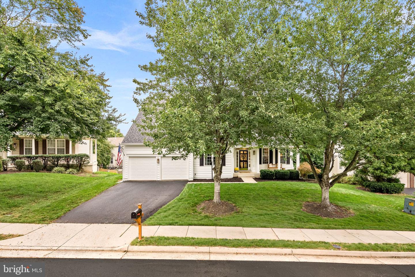 207 LAWNHILL CT SW, LEESBURG, Virginia 20175, 4 Bedrooms Bedrooms, ,3 BathroomsBathrooms,Residential,For sale,207 LAWNHILL CT SW,VALO2107582 MLS # VALO2107582
